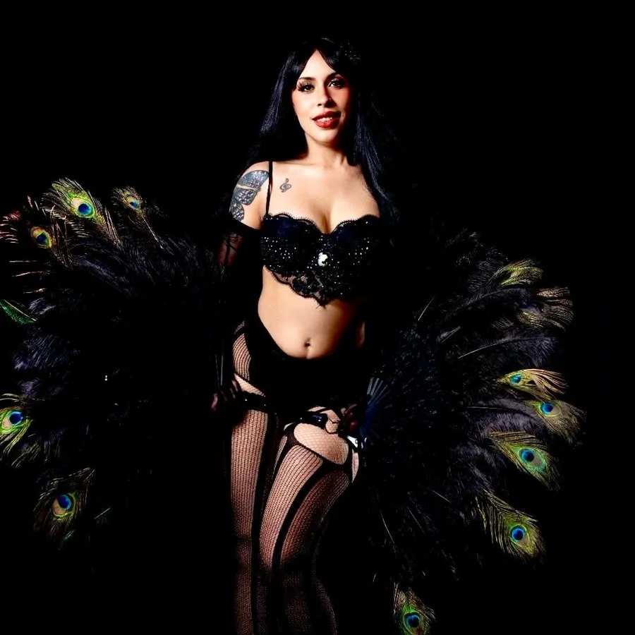 to know her is to love her 💚🖤🦚 sizzlin SOFIA LUNA @sofialunamiami returns to grace our stage once again! this time for three nights MAY 7-9th. she&rsquo;s got more tricks to show us, so get your tickets to MOONBABE: A LIVE JAZZ &amp; ROCKABILLY CA