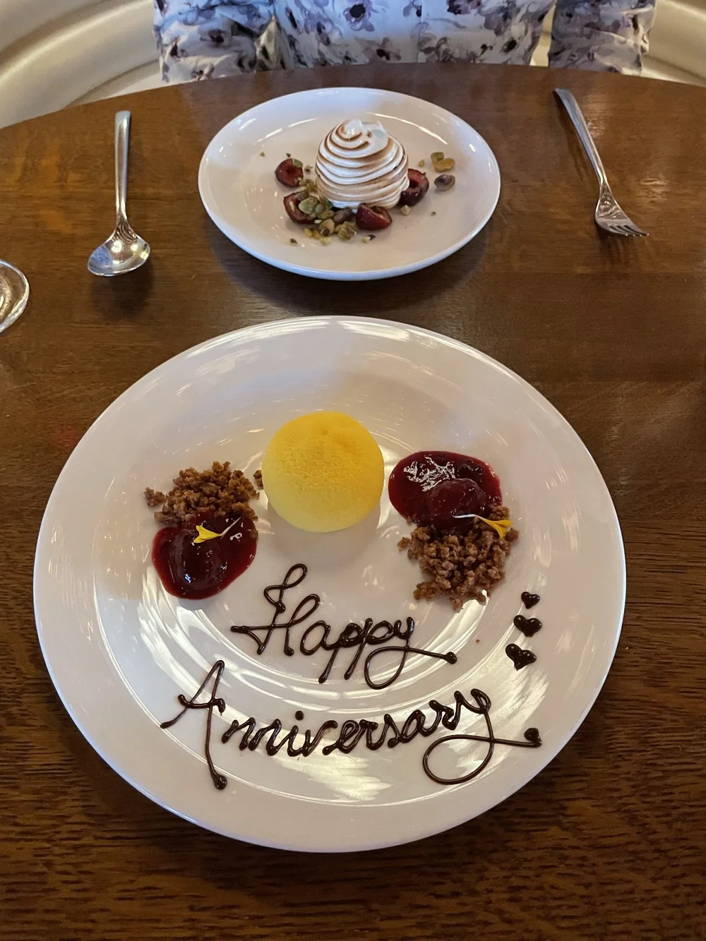 Dessert_mariage_Virgin Voyages.JPEG