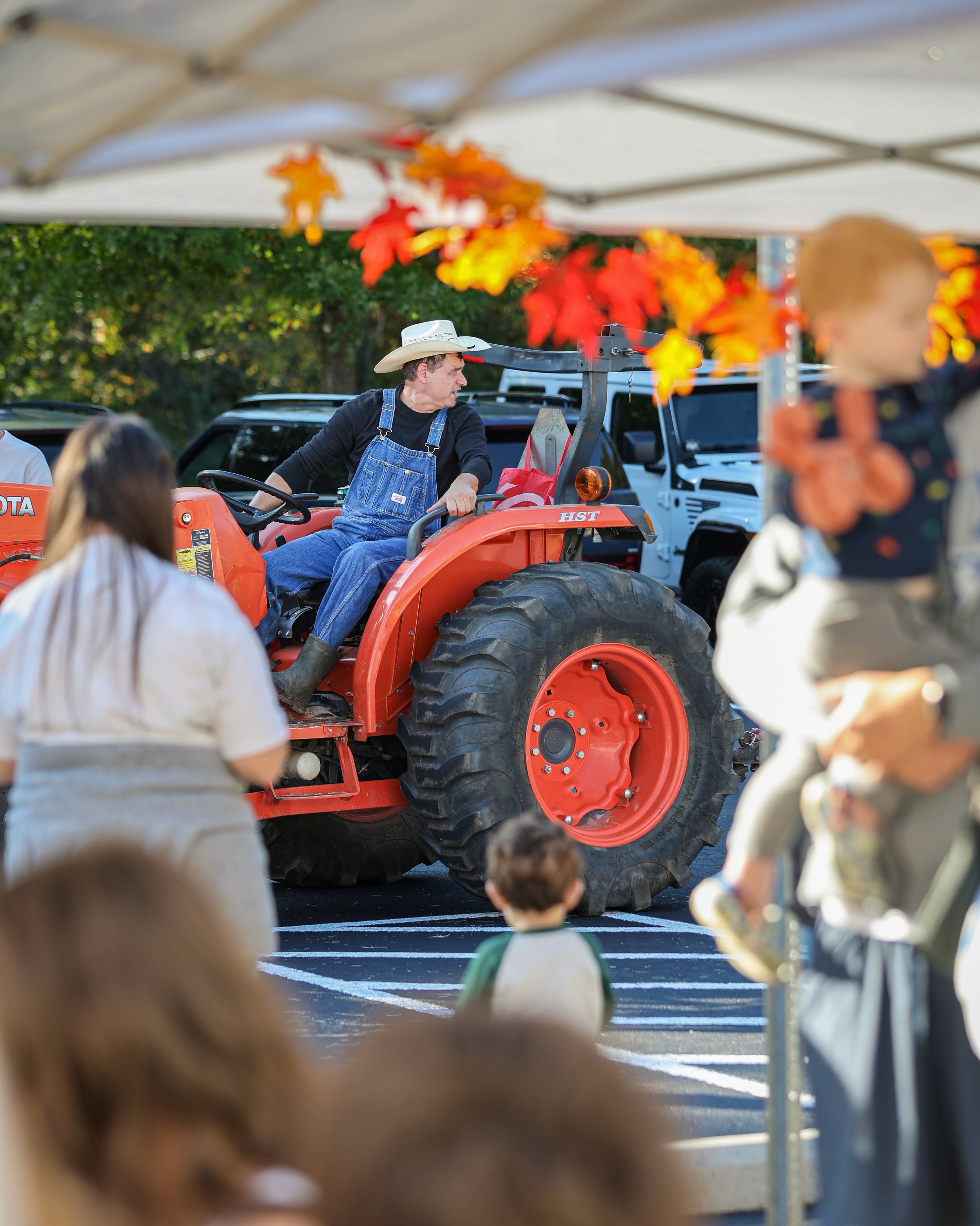 Grateful for this community 🙌

Photos from our Fall Festival this past weekend 🍂