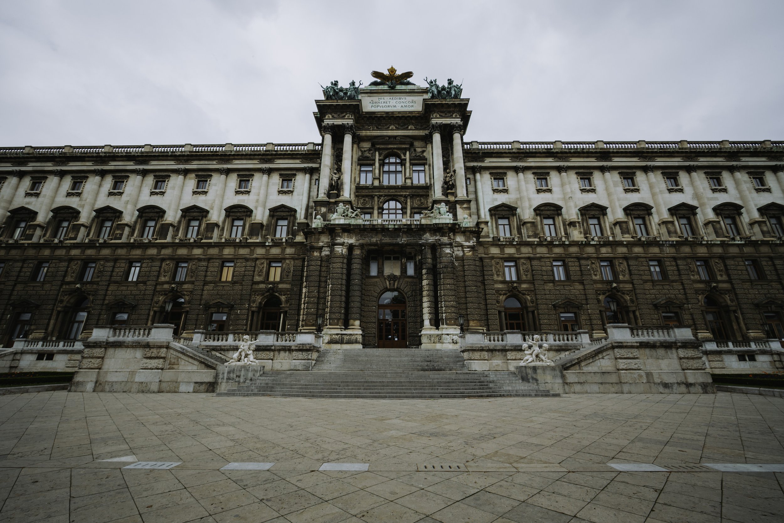 19-7-28 VIENNA RITZ-CARLTON FINALS.jpg