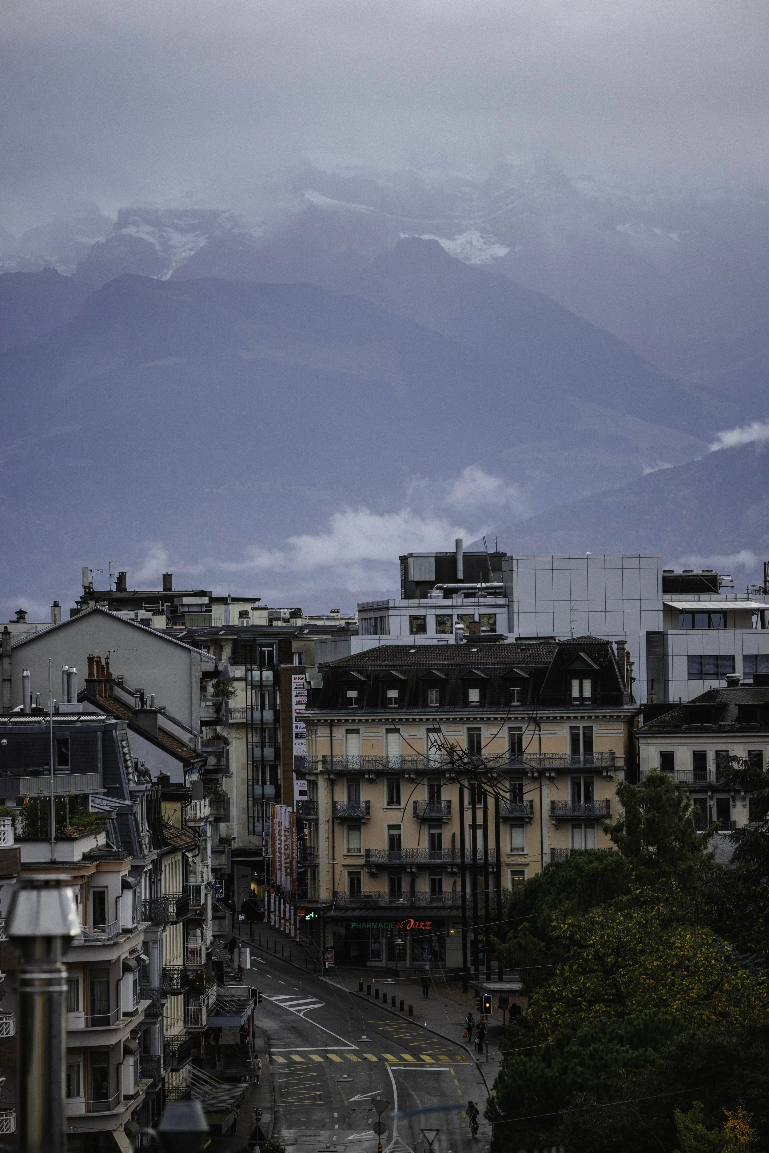 25-10-13 MILAN TO GENEVA FAMILY TRIP DAMON SHARE FINALS -211.jpg