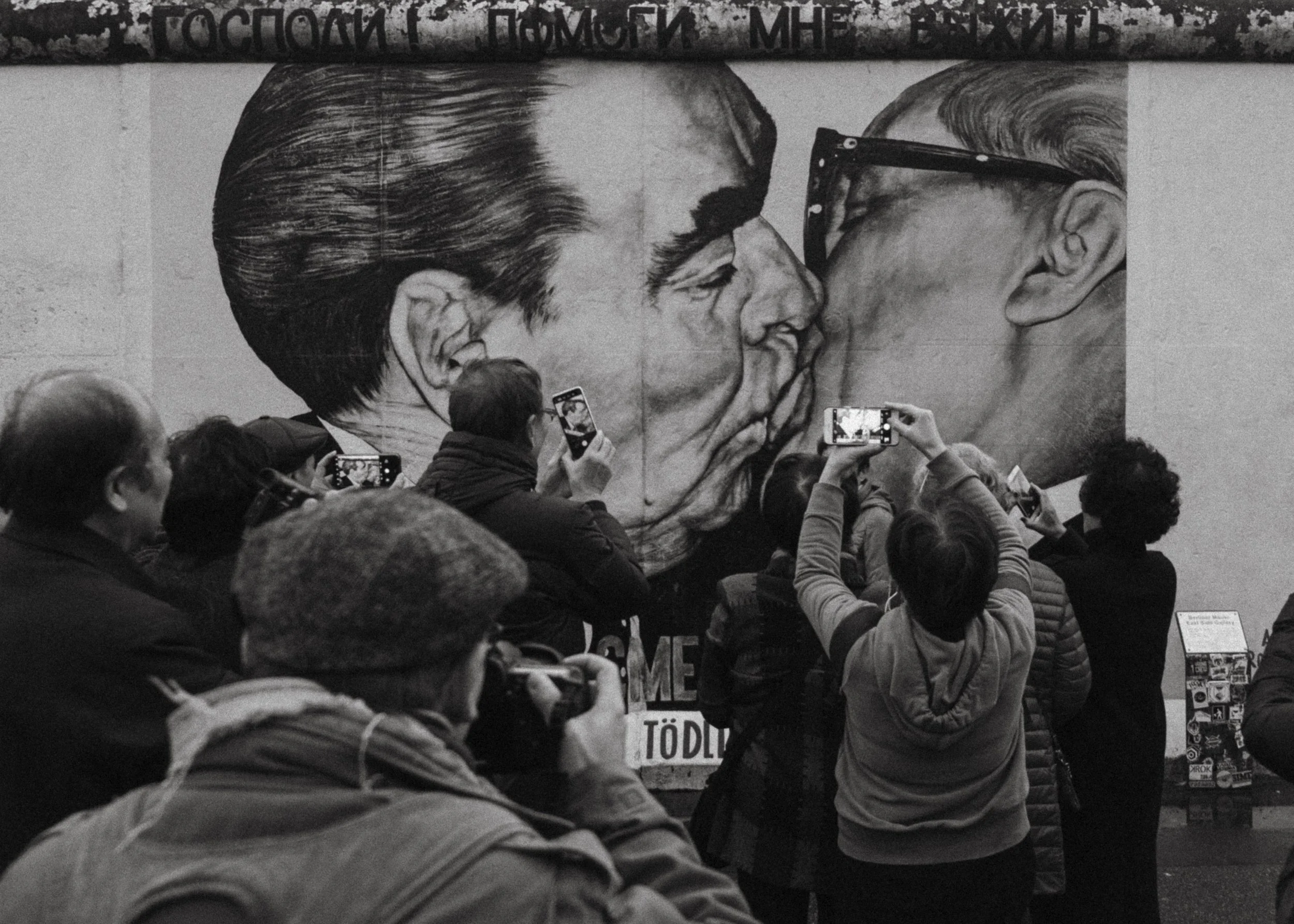 19-11-08 BERLIN RITZ-CARLTON LEWIS HAMILTON FINALS-6.jpg