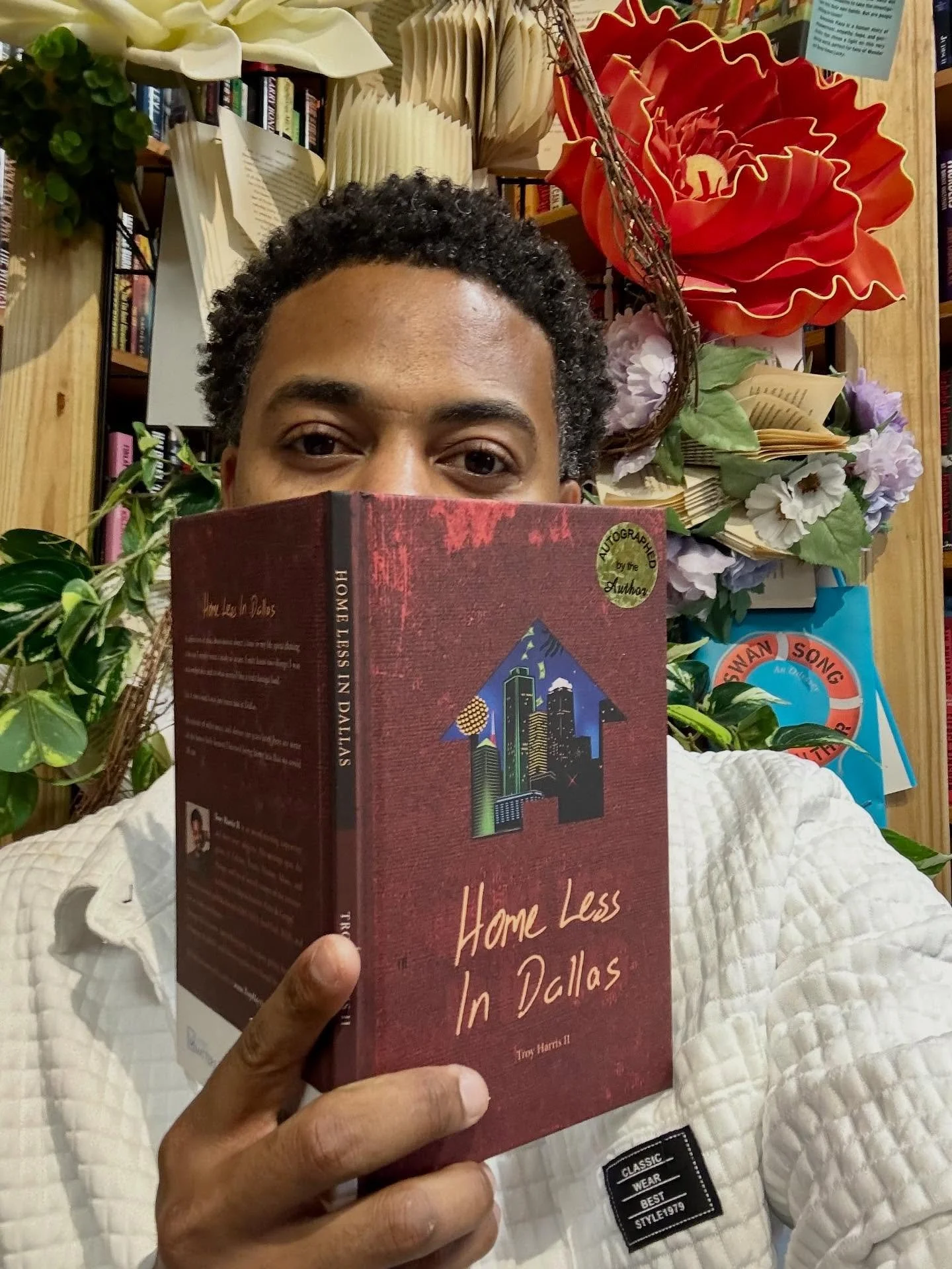 ABC: Always Be Carving Out Space For Yourself

Yep, part of the writing process is actually showing up so people can see what you&rsquo;ve written. Who knew?!

Shoutout out to @shopthebookworm , the fellow authors that vended and connected with me to