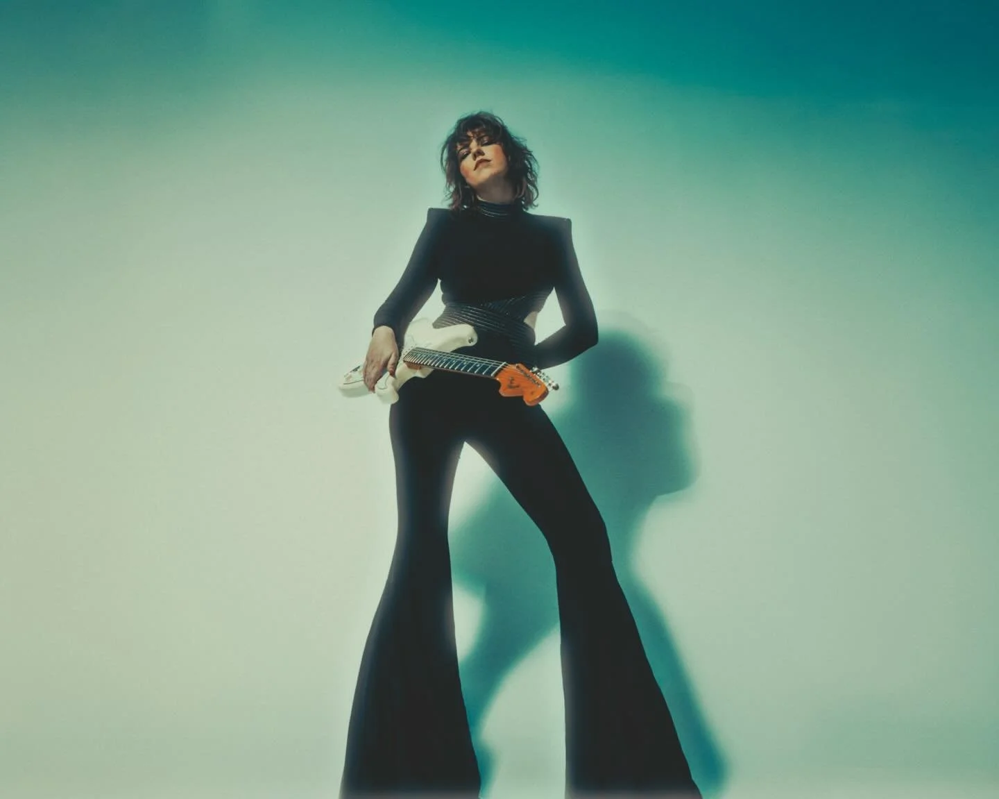 Current Mood ⚡️ 🎸
So excited to play the beautiful @thecosmopolitanhotel this Friday night! I&rsquo;m doing a solo show in the Stables. The most perfect place for an intimate gig! Last tickets available via the link in my bio &hearts;️&hearts;️&hear