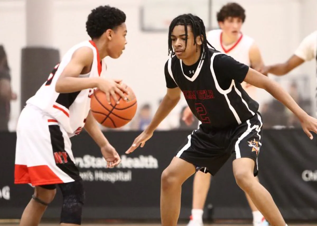 MiddleSchoolAAU_HolidayTipOff_3.jpg