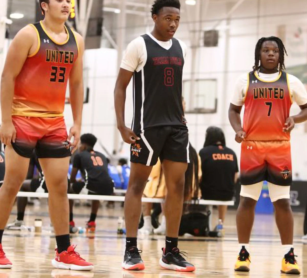 MiddleSchoolAAU_HolidayTipOff_4.jpg