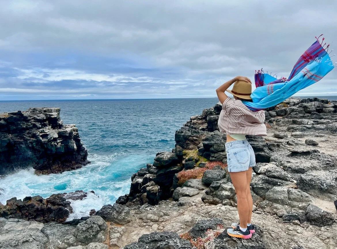 Wild, wild Gal&aacute;pagos 🦎 

To say I feel blessed to be able to experience some of the most AMAZING places on this planet is an understatement and with people that fill my heart. 

A Nat Geo moment on South Plaza Island 🏝️ 

#gratefulheart #wan