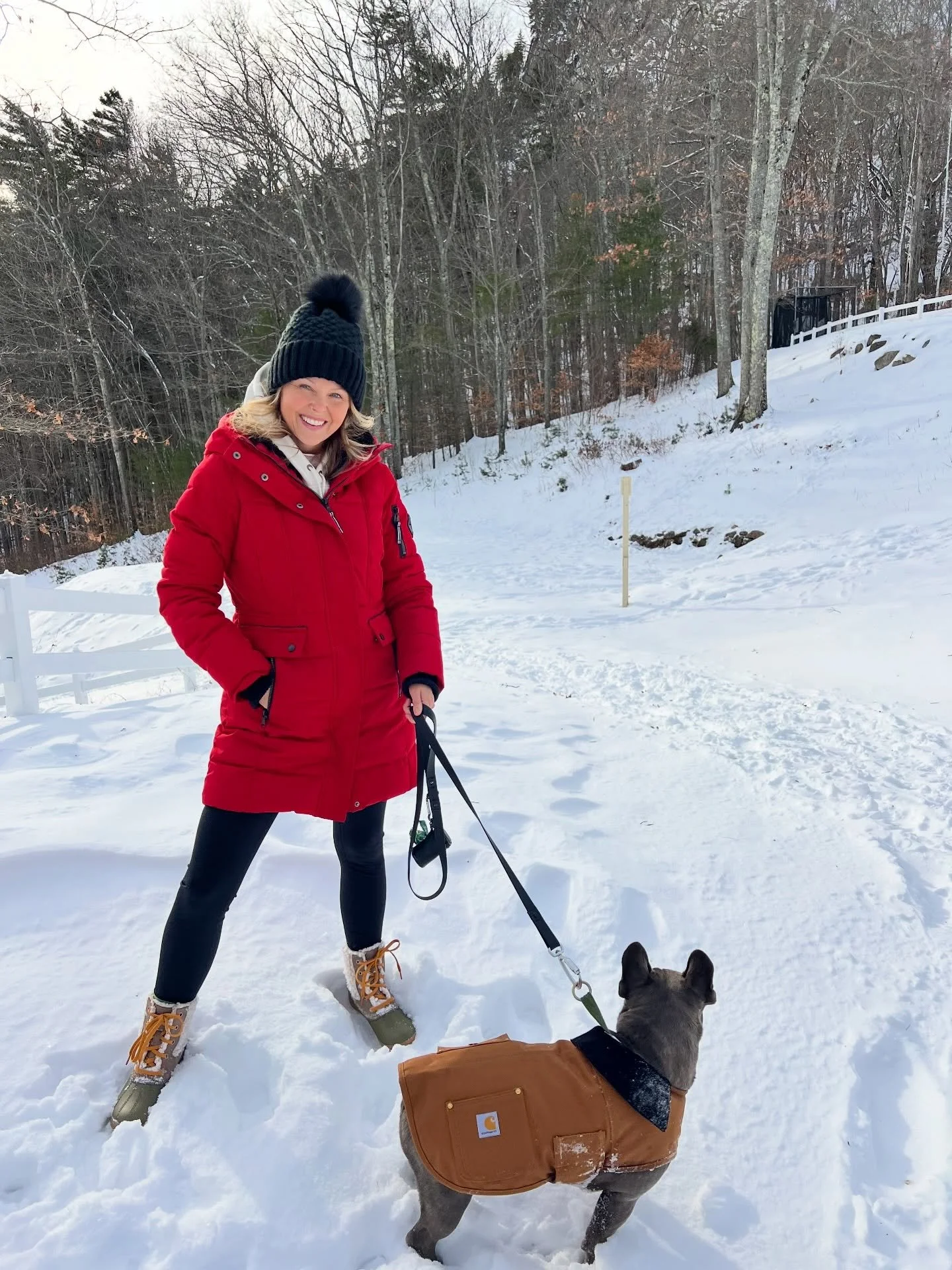 &ldquo;Hey Maverick! Let&rsquo;s take a photo together!&rdquo;
Maverick- immediately turns away 

A Christmas wonderland walk 🐾 ❄️ 
Thanks @angelapalattellabowen for the pik!

I hope you all had a beautiful Christmas, we sure did and are enjoying th