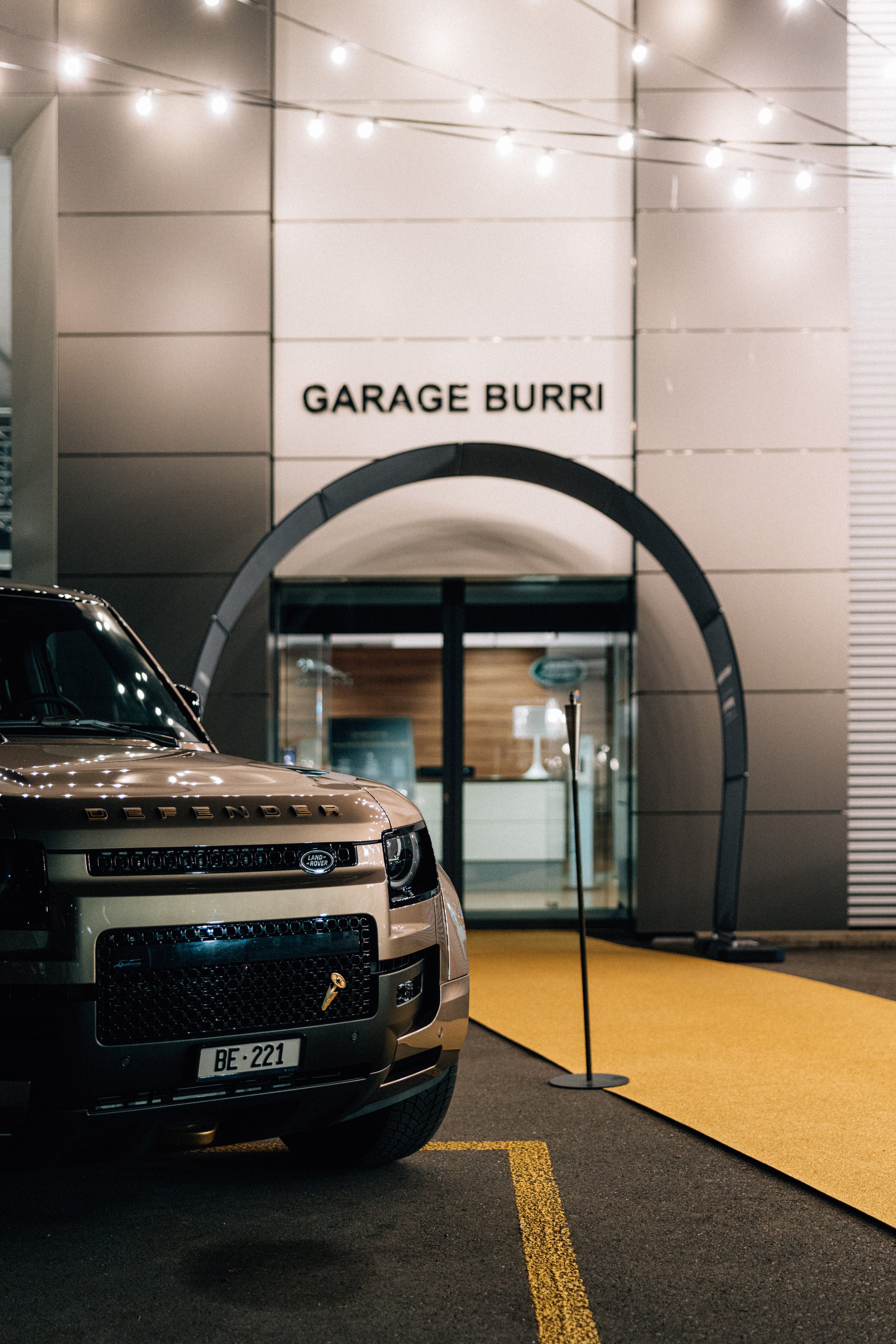 rangerover_christmas_burri_2025-2.jpg