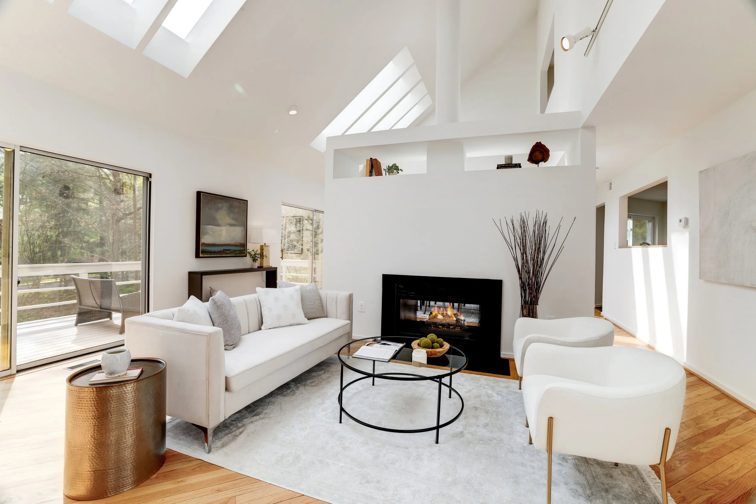Owls Cove Ln Home in Reston Showcased with Modern Staging