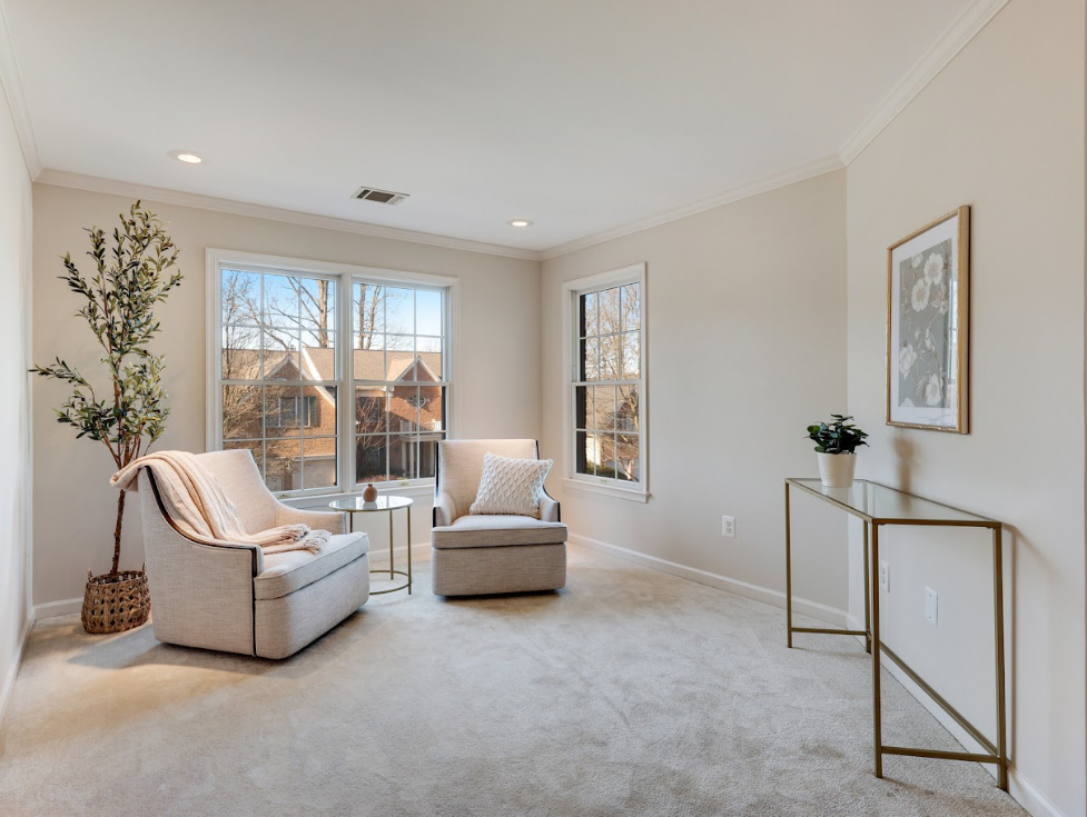 Primary Bedroom Sitting Area 