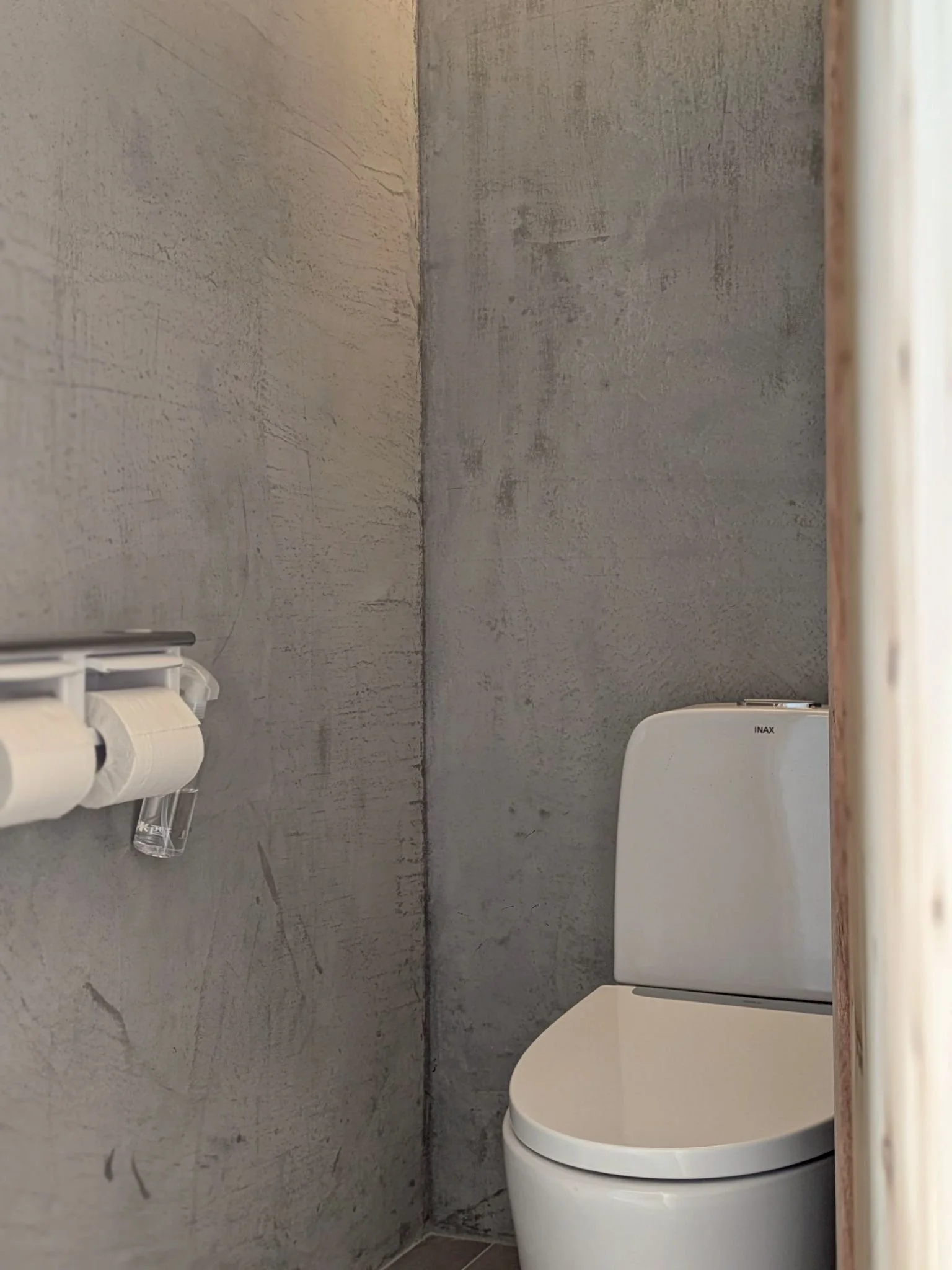 Shared Washroom
公共廁所