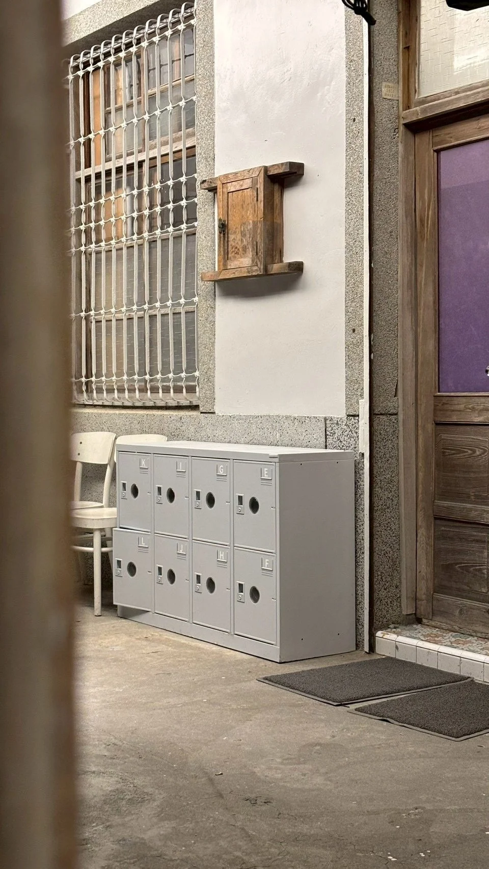 4-Bed Mixed Dorm 
四人混合宿舍房