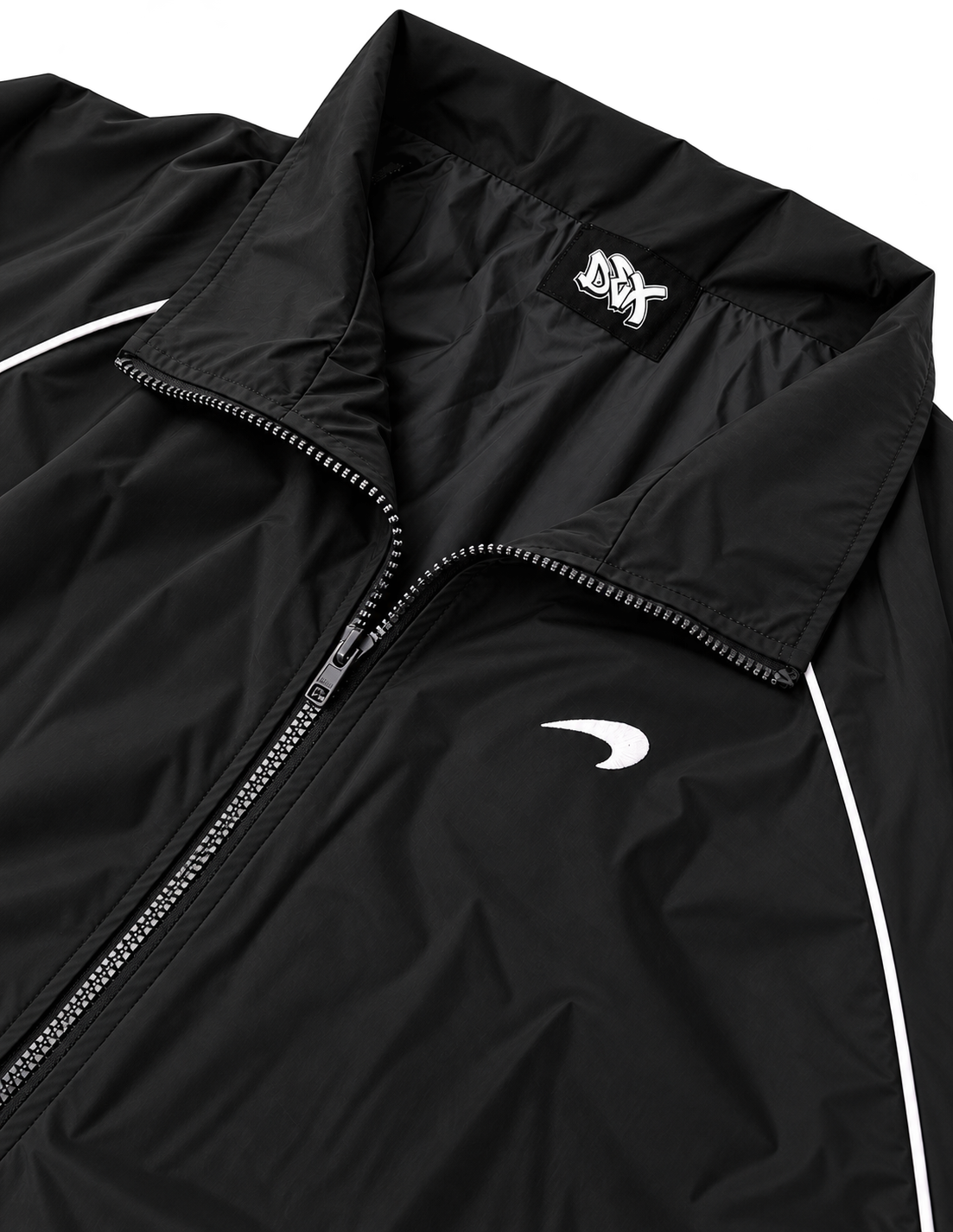 DexTracksuit-Closeup(Black).png