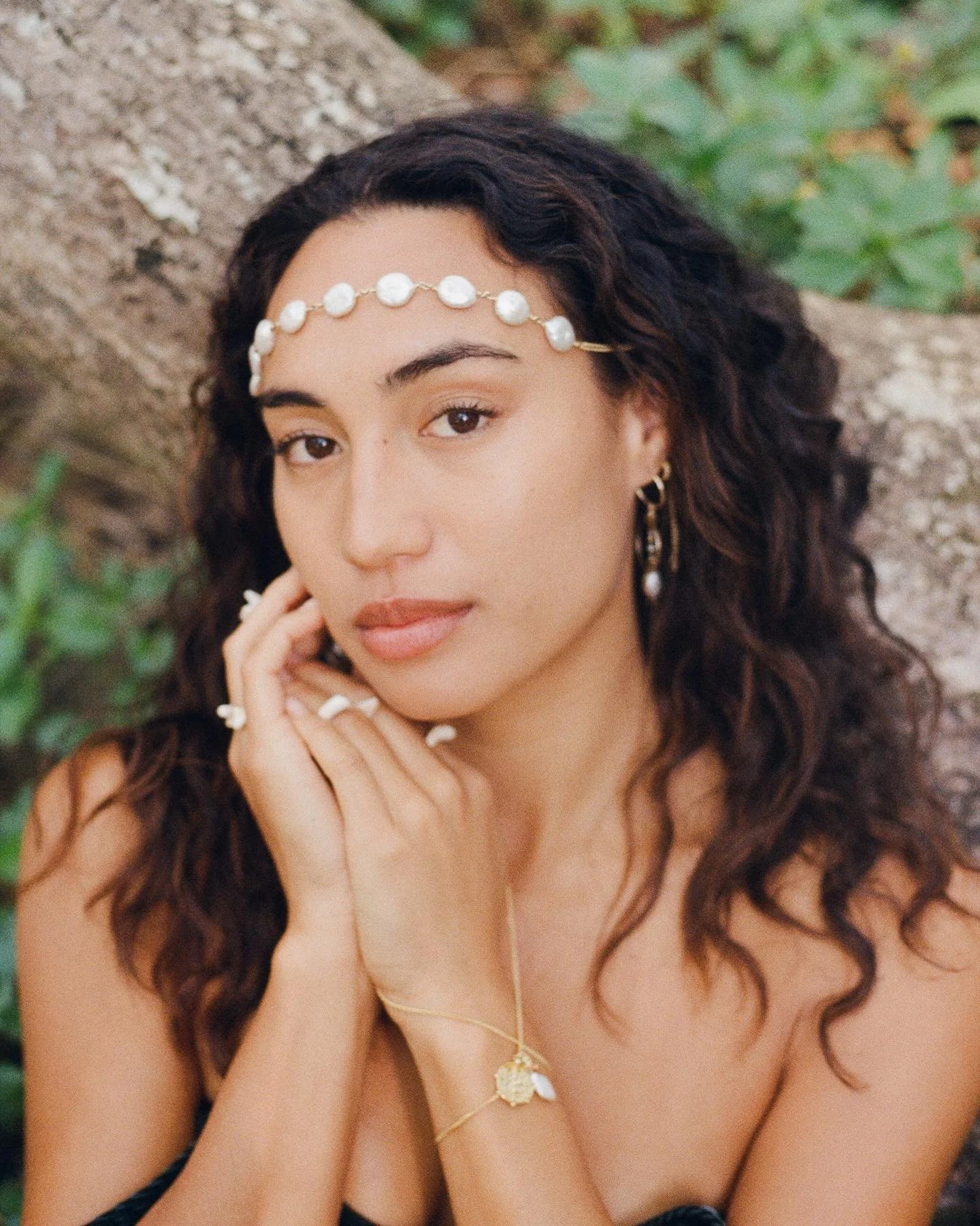 natural water pearls for demi 🤍 #35mm 

@demimaccallum 
@alanamariajewellery 
@fotofastfilm