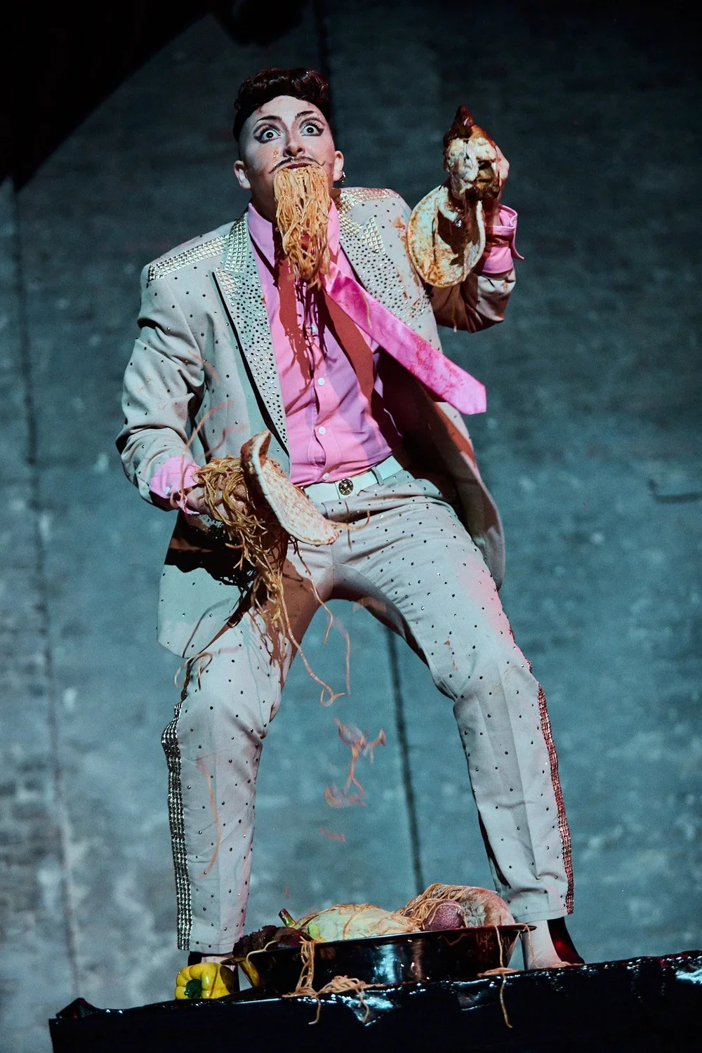 251114-BERLIN-QUEERPERFORMANCEFESTIVA_000071687905.jpg.webp