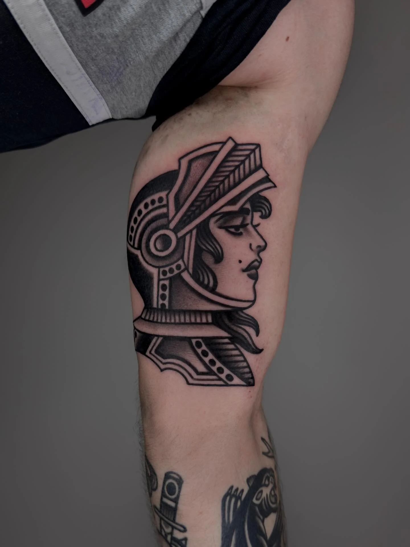 Lady in a knight&rsquo;s helmet from today. Healed panther, snake and sacred heart from a few years back.

@stencilstuff