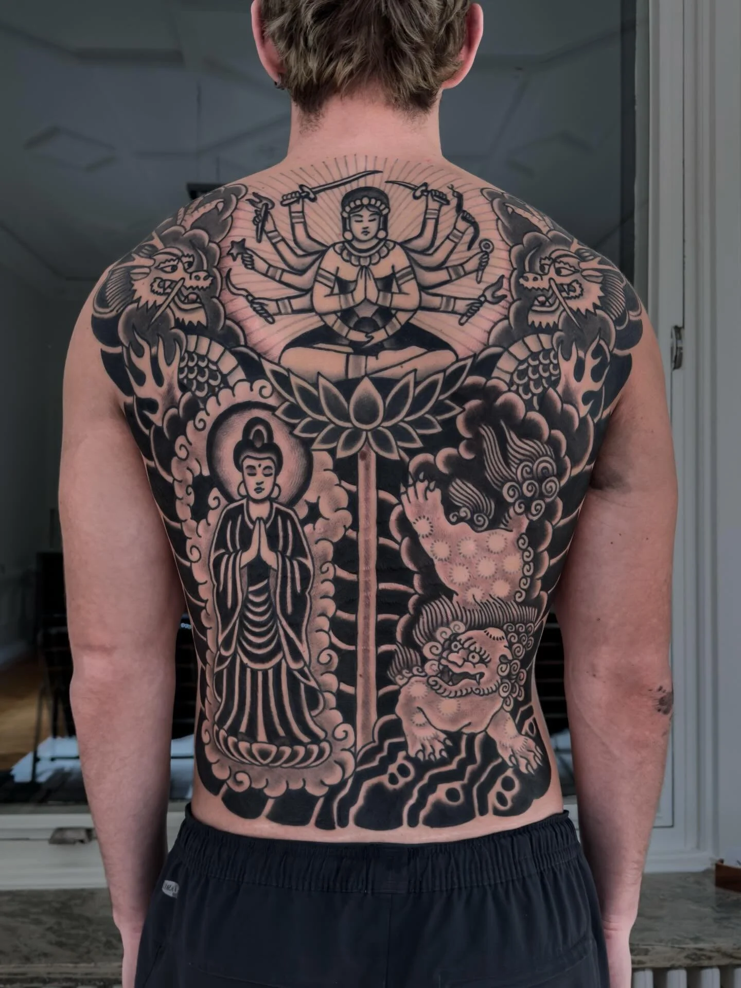 Back wrapped up after 3 sessions. Thanks a lot Sigurd, fun to do something different. Appreciate the trust. Good times🙌🏼

@stencilstuff