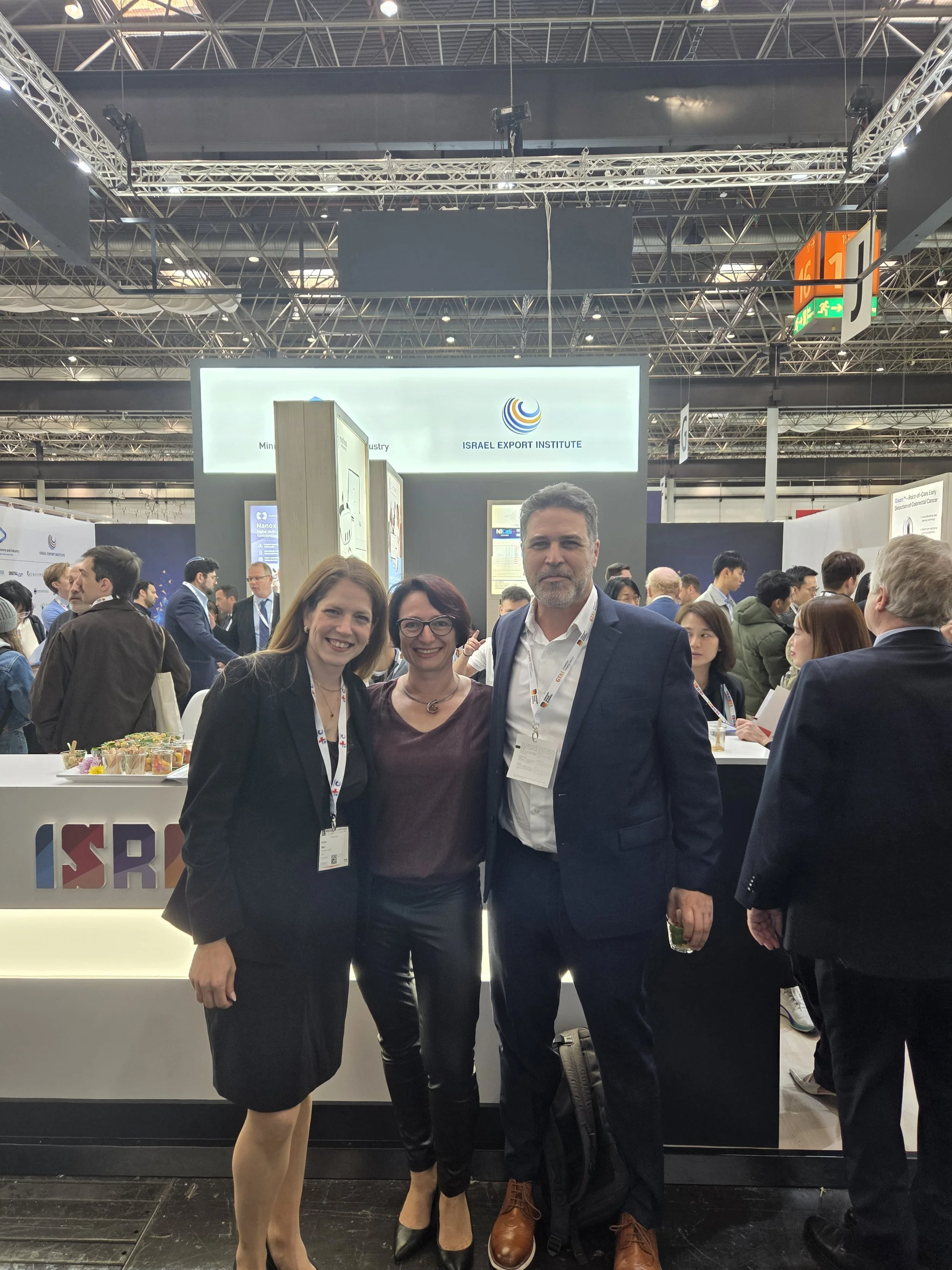 Olga Rosenman, Talor Sax and Karin Mor at MEDICA