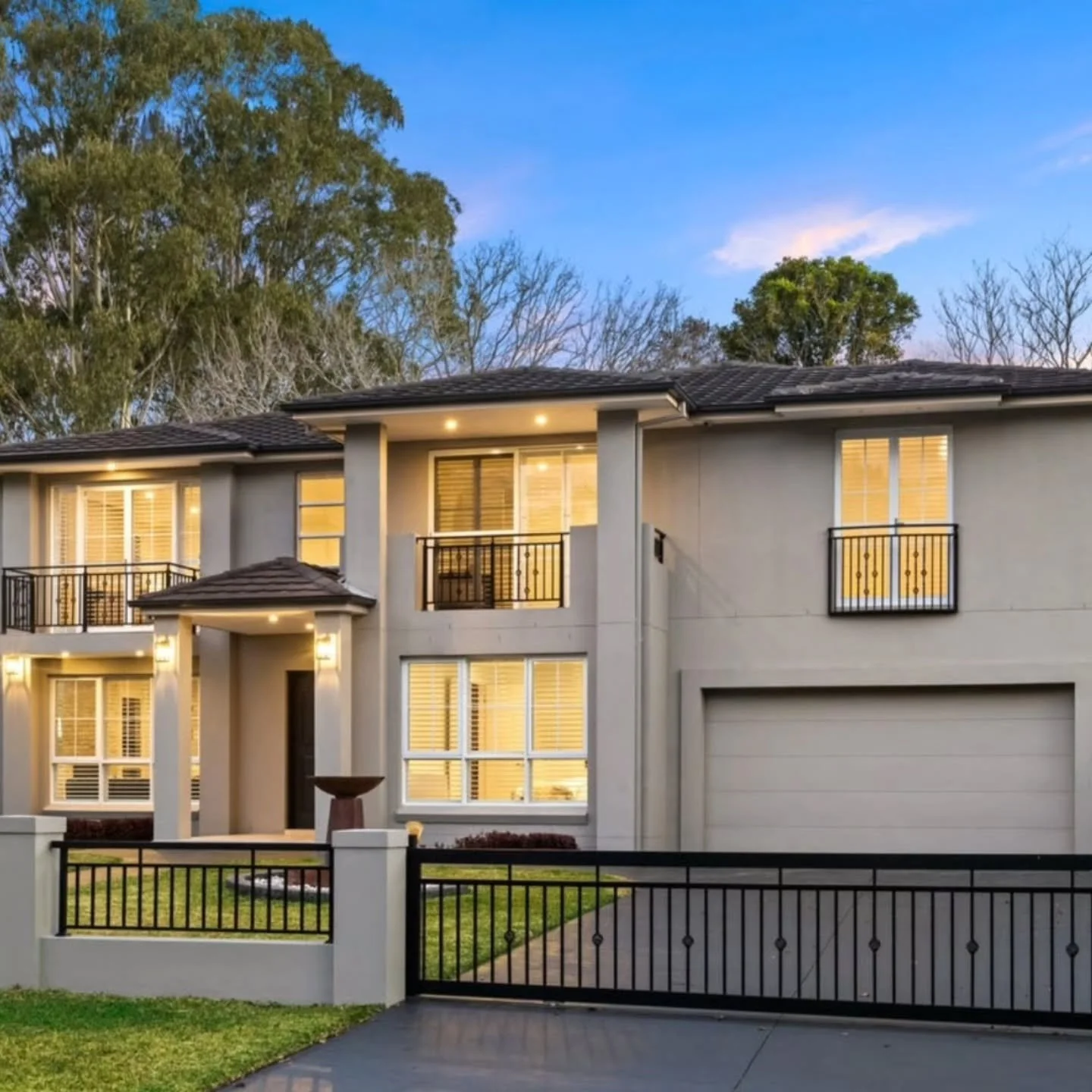 Completed Project: Boolarong &ndash; a custom home showcasing exceptional craftsmanship, beautiful finishes, with an inviting pool and outdoor entertainment area. MEJOBUILD is dedicated to delivering outstanding results.

Thinking of building your ow
