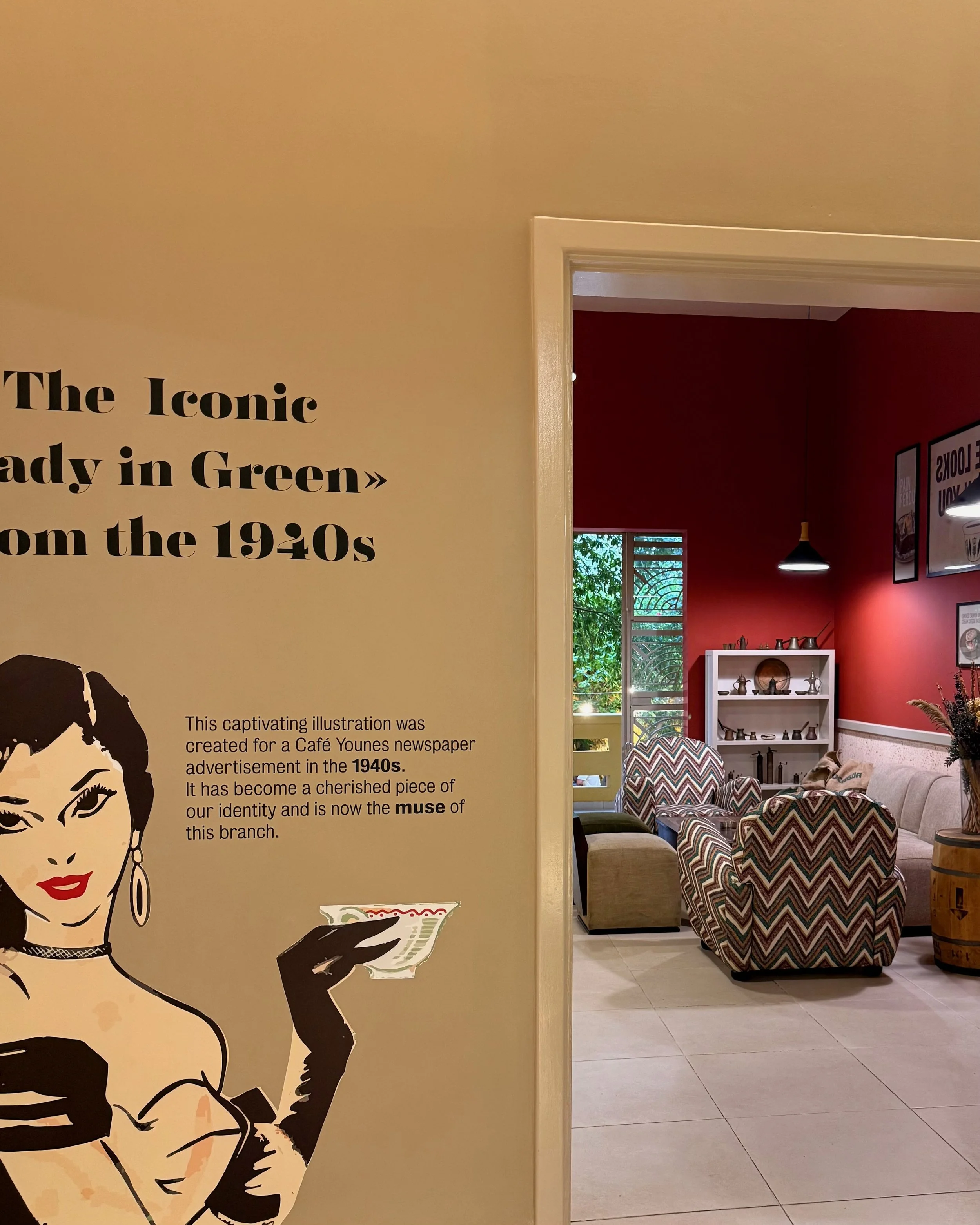 Cafe Younes Hamra -Bar Area.jpeg