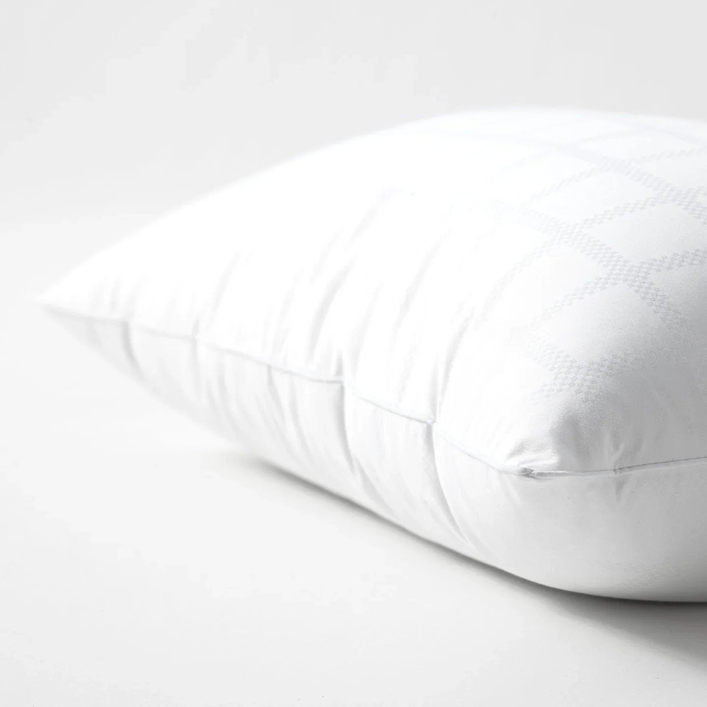 FBC_Allergy-Deffence_Pillow_2_Detail.webp