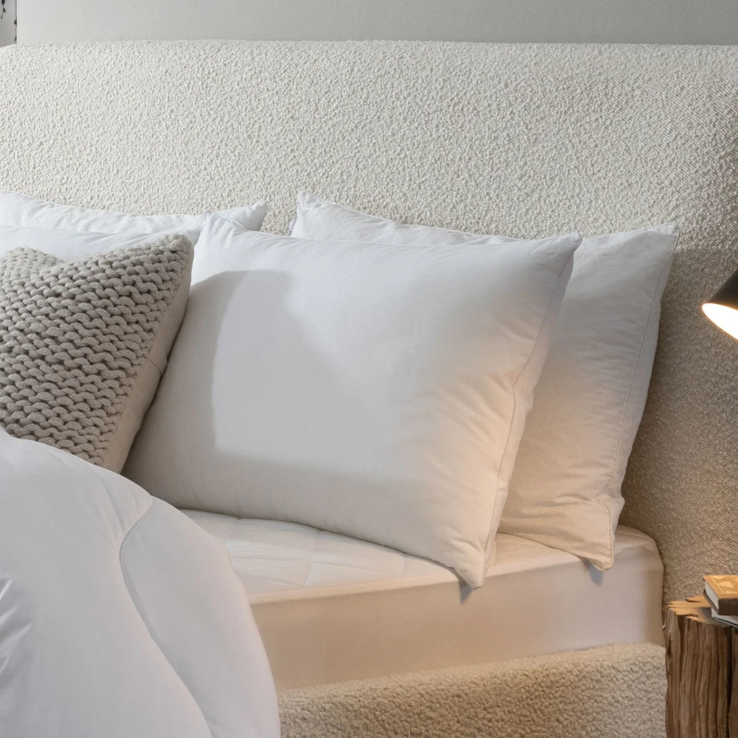 spundown_pillow_lifestyle_1 (3).webp