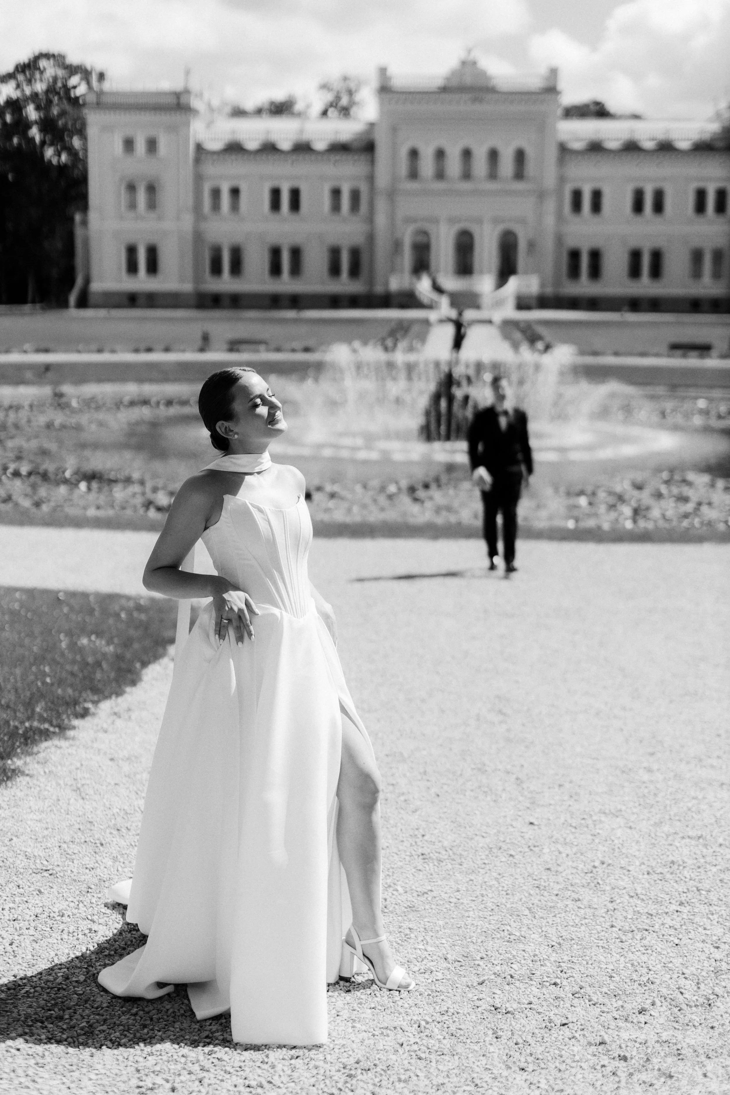 erikauphoto533bw.jpg
