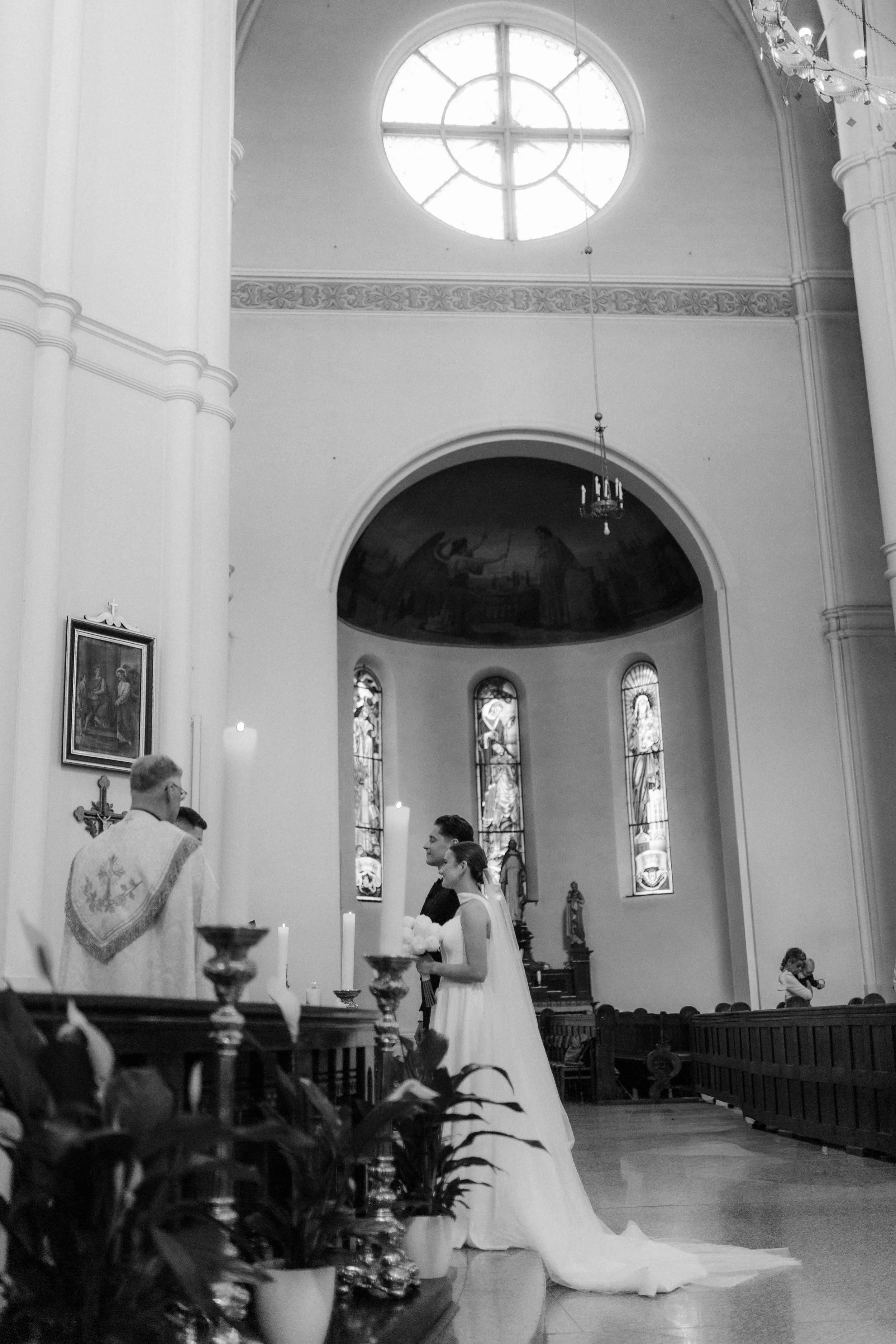 erikauphoto636bw.jpg