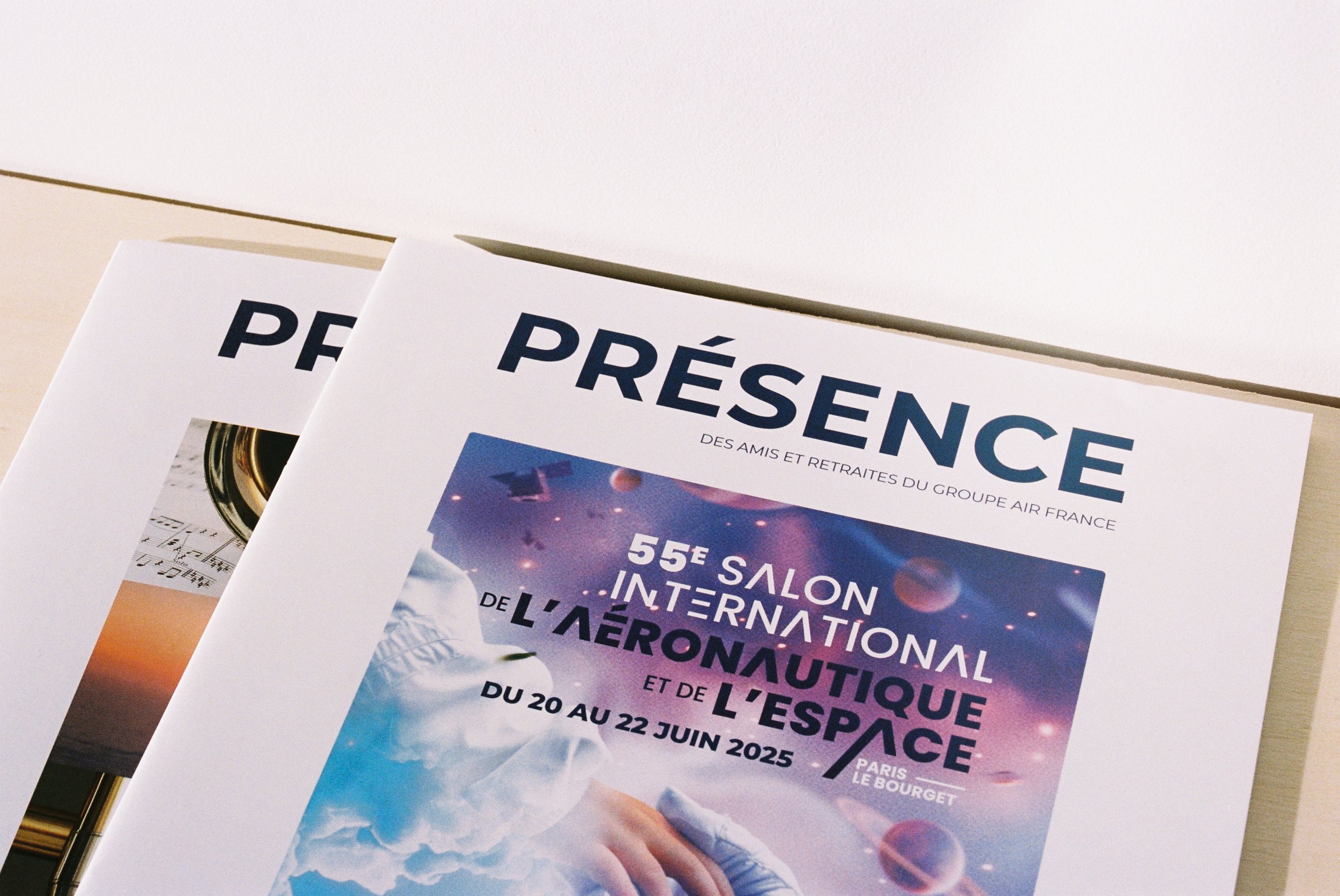 Secteur aviation - conception graphique - revue Présence n°220 - l'ARAF Air France