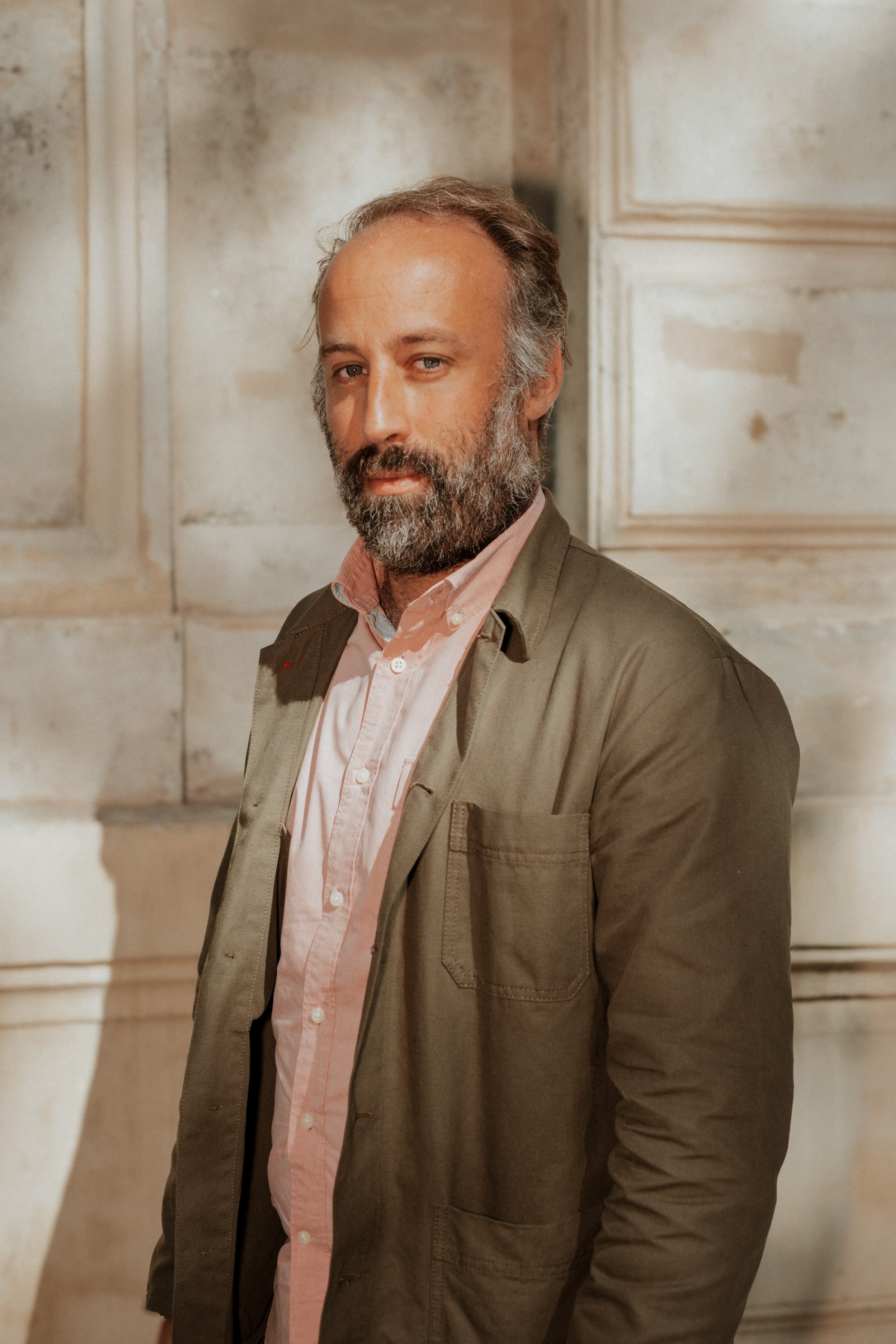 HL_LCANGUILHEM_PORTRAIT_ARTHUR_DENOUVEAUX_2025-1-3.jpg