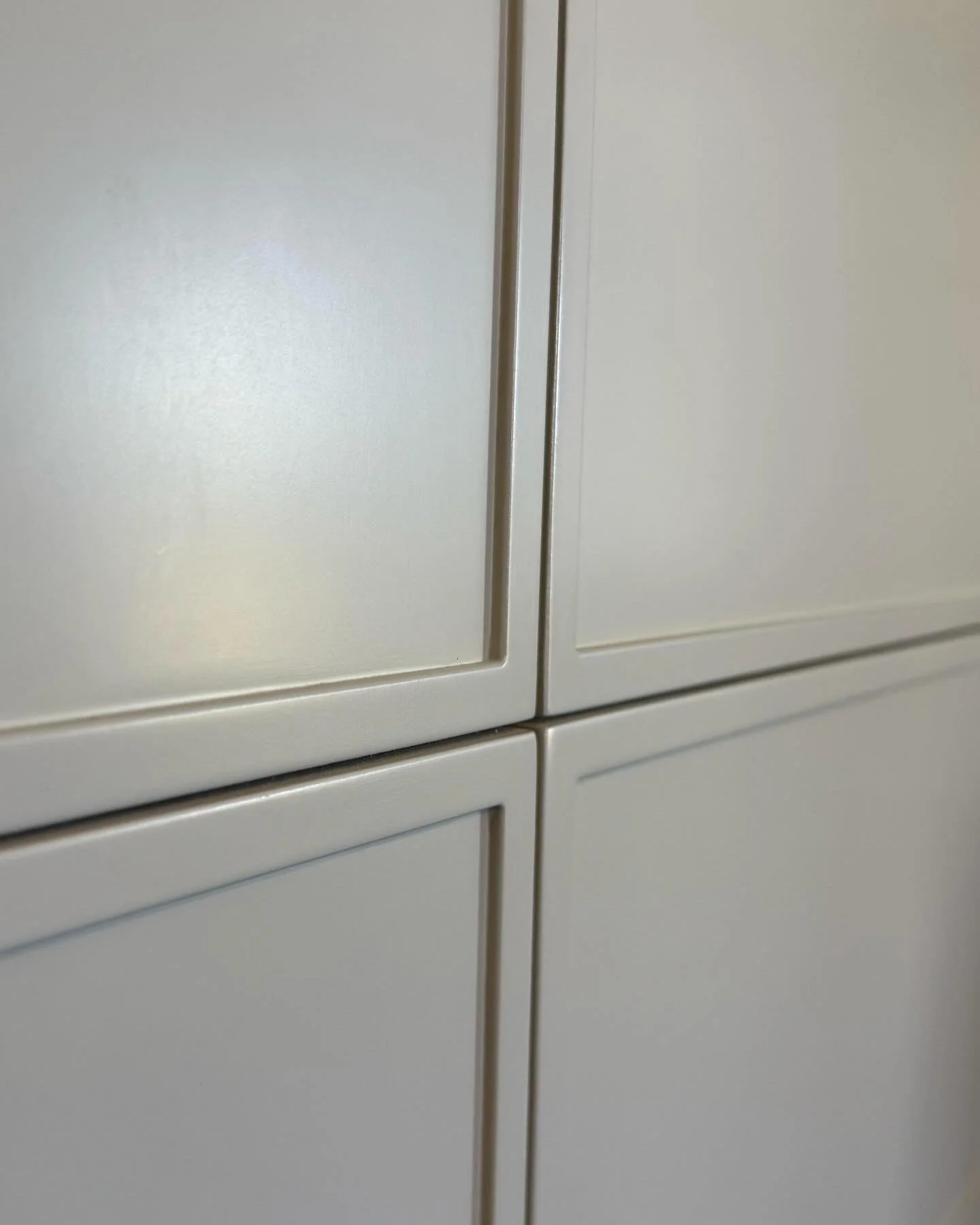 ...It's all about the details...

#CraftedForThoseWhoExpect #LuxuryCabinetry #CustomWoodwork #BespokeDesign #HomeGoals #InteriorInspo #ModernShaker #Woodworking #ExceptionalCraftsmanship #DomesticWoodworking #WindsorHomes #customcabinetry #Finecarpen