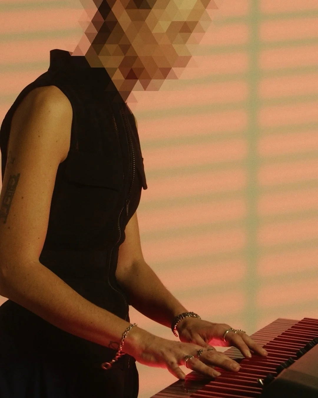 3 semaines. 3 performances exclusives. On commence ce mercredi avec notre premi&egrave;re invit&eacute;e: @sasu.mp3