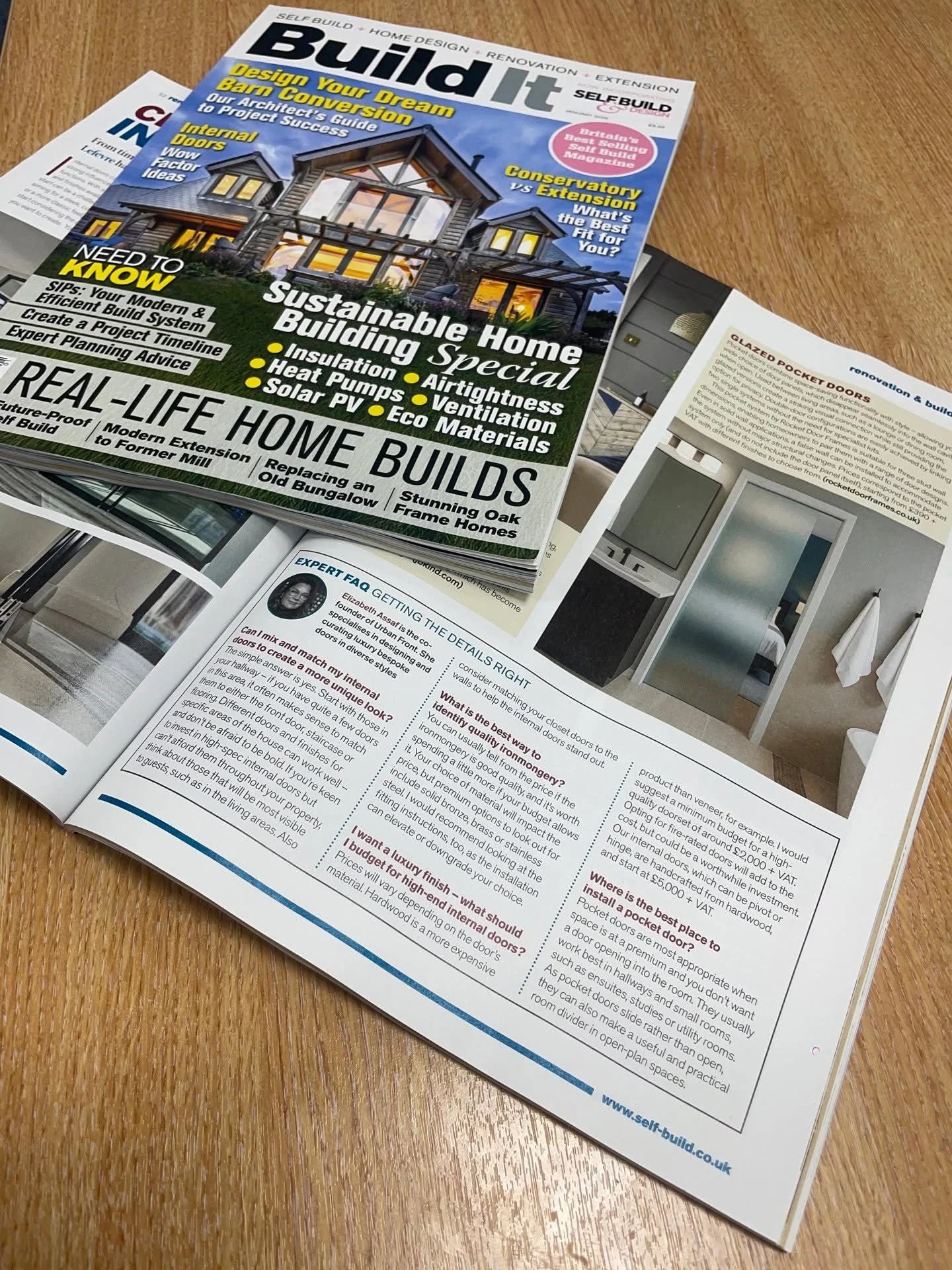 There's a cool feature in the January 2026 issue of @builditmagazine on choosing the right internal doors. The article, put together by Amandine Lefevre, covers an extensive range of options including pocket doors and ultra-flush concealed doors.

Ro