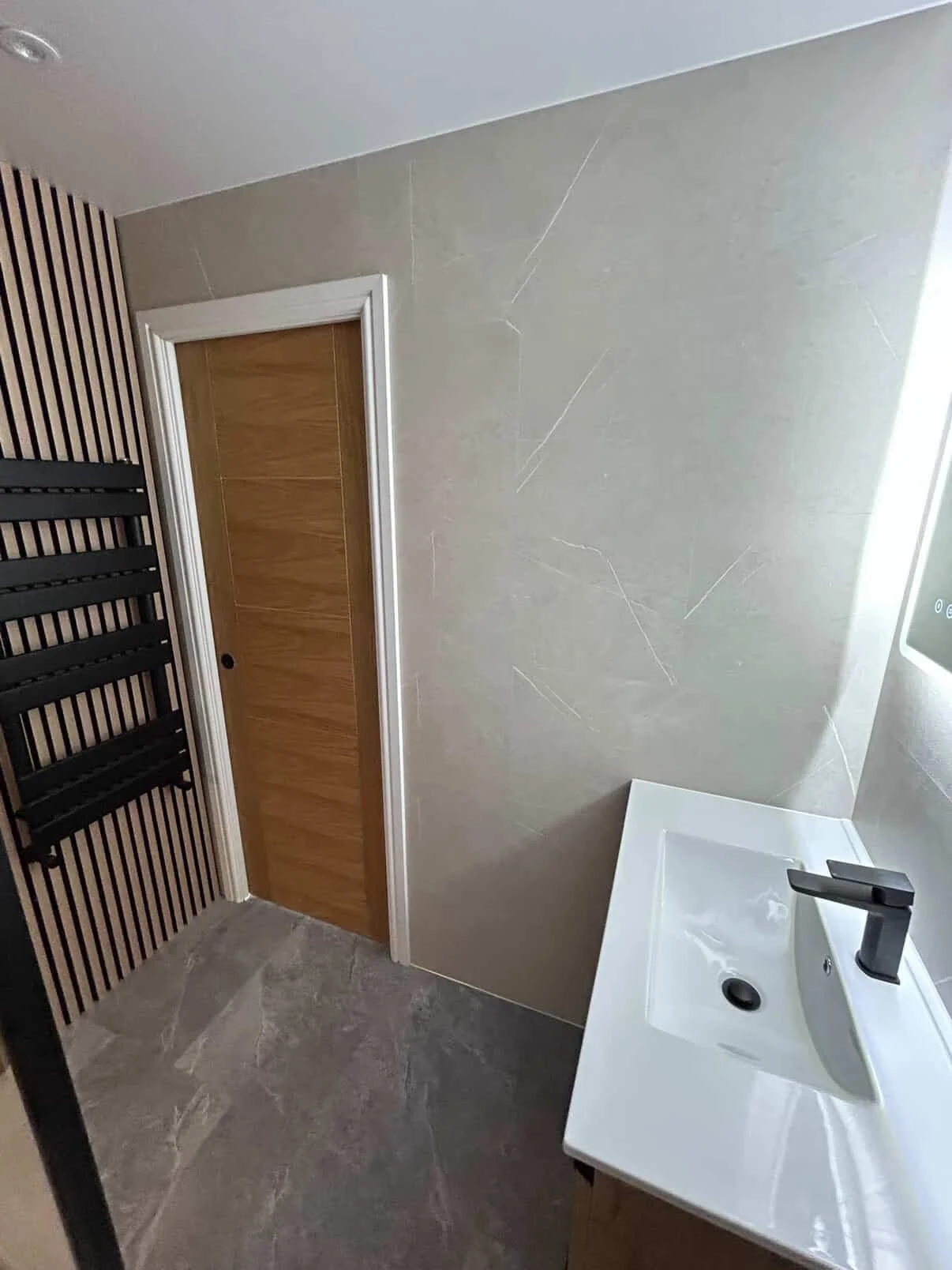 Here&rsquo;s some more photos from John Owen ay @jko_property who have used our pocket doors in a range of different projects recently. Bathrooms have been particularly popular and have really helped families maximise the room they have in smaller sp