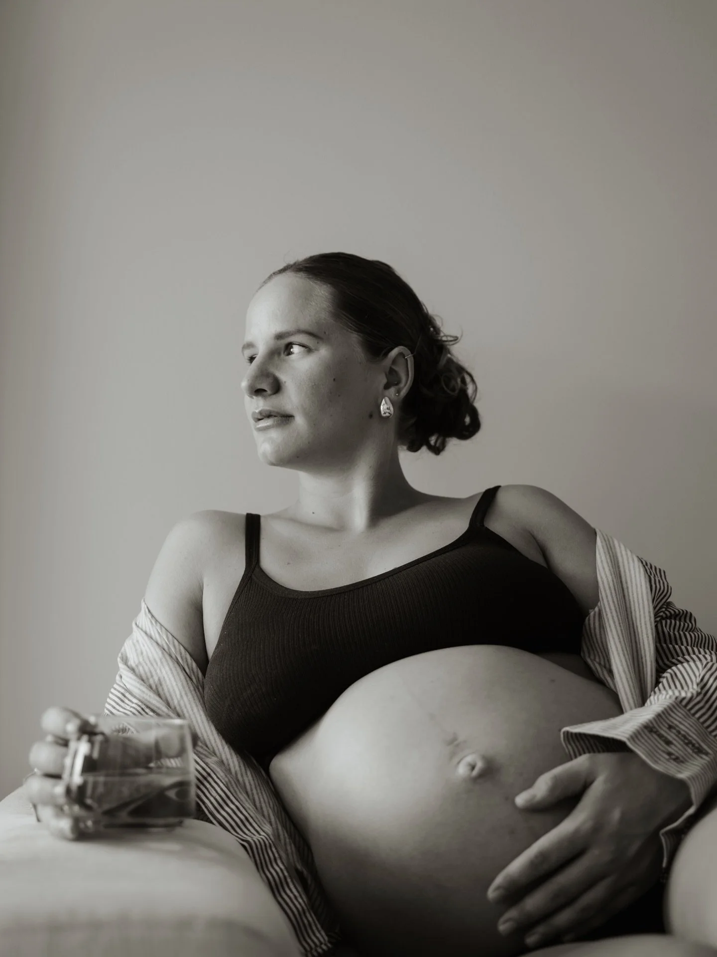 J&rsquo;ai rencontr&eacute; Am&eacute;lia &agrave; mon arriv&eacute;e en Martinique, gr&acirc;ce aux r&eacute;seaux sociaux car elle souhaitait r&eacute;aliser son shooting de grossesse. Finalement c&rsquo;est devenu une amie proche, et c&rsquo;est a