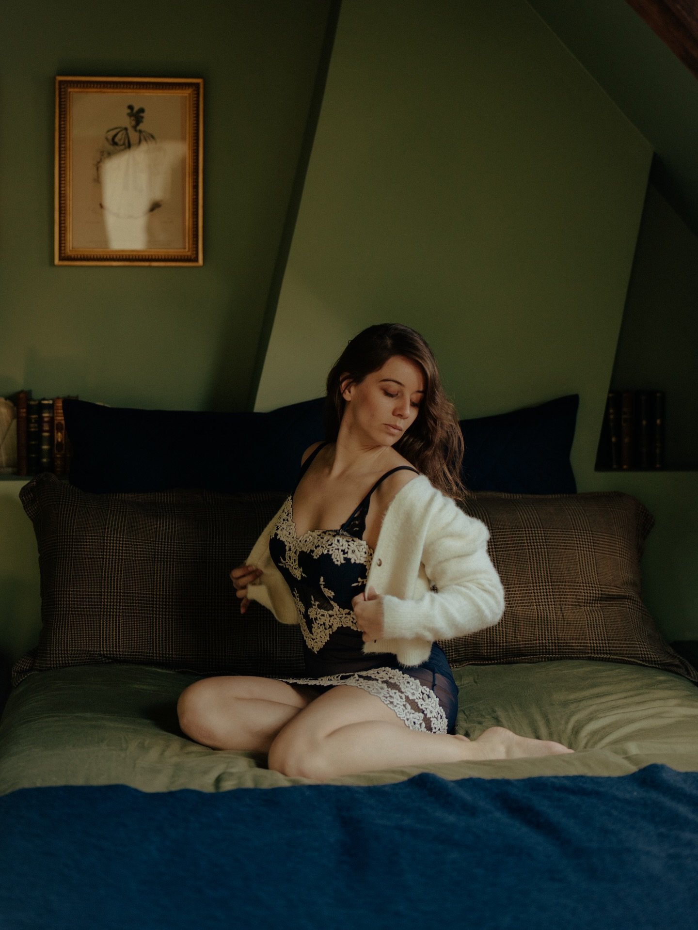 S&eacute;ance avec Juliette dans l&rsquo;appartement Le Cotin Bleu &agrave; Rouen. Vous pr&eacute;f&eacute;rez laquelle ? 🫶🏼

@julae_p 
@lecotinbleu