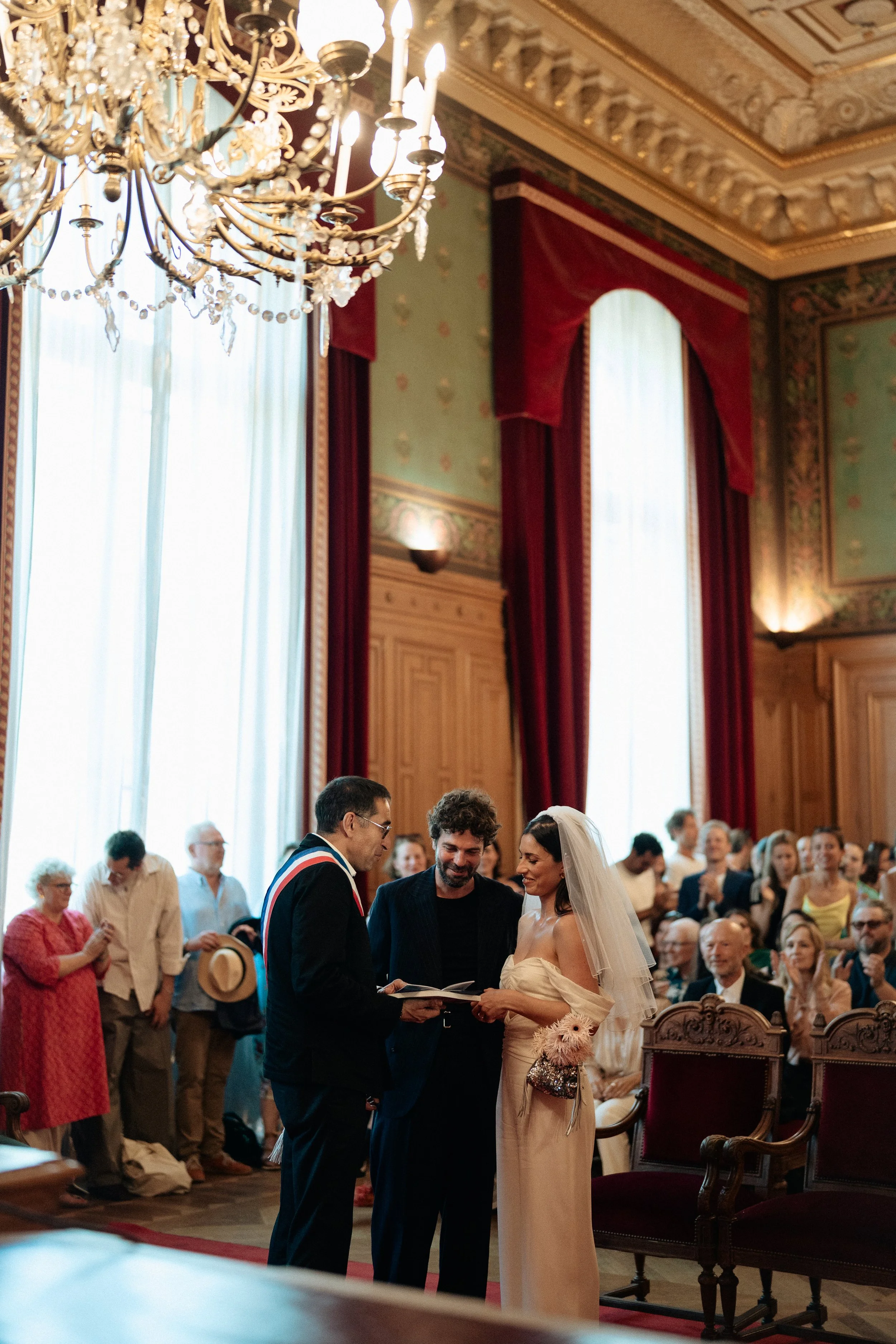 mariage-leonie-et-jules-mairie-du-11-paris-photographe-sacha-ernadote-88.jpg