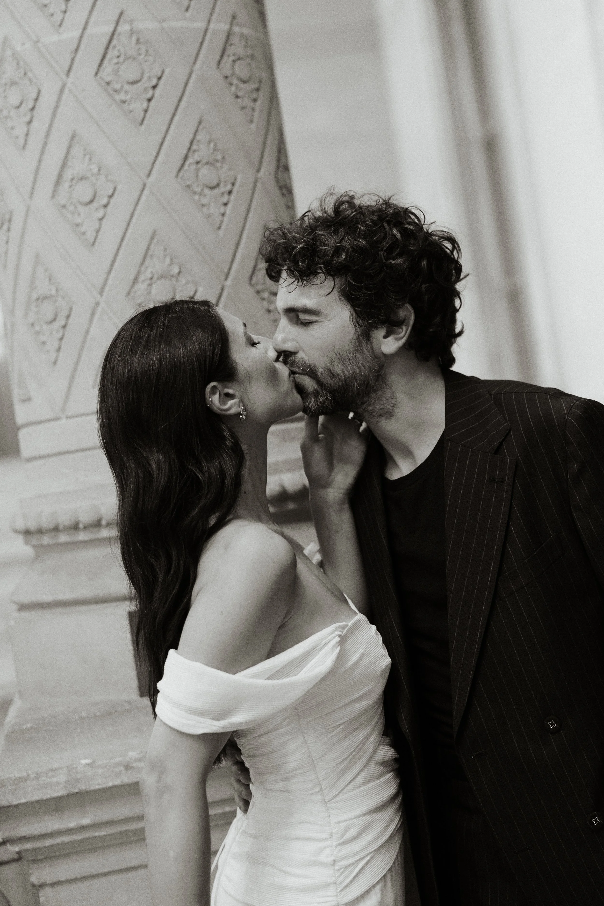 mariage-leonie-et-jules-mairie-du-11-paris-photographe-sacha-ernadote-113.jpg