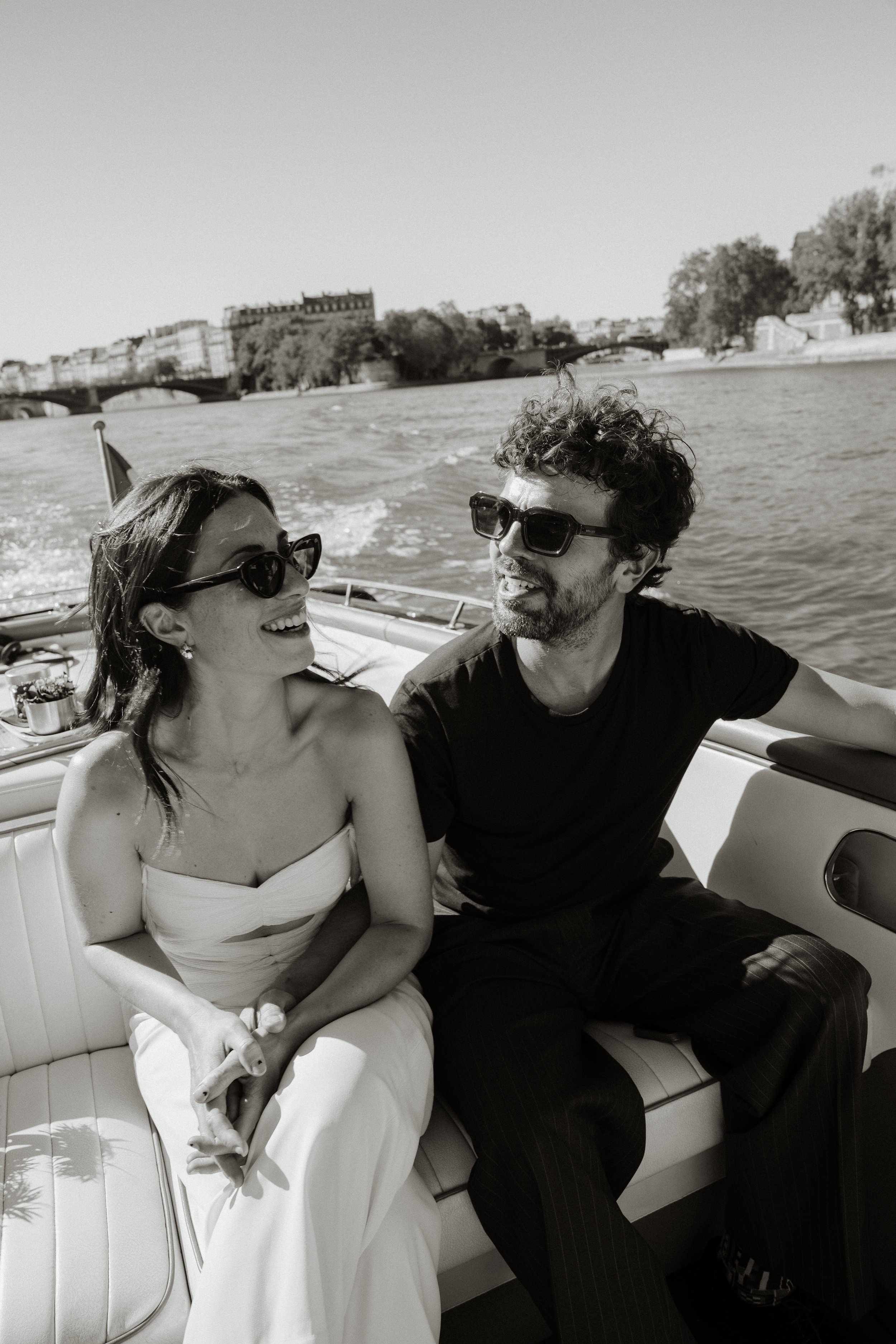 mariage-leonie-et-jules-mairie-du-11-paris-photographe-sacha-ernadote-206.jpg