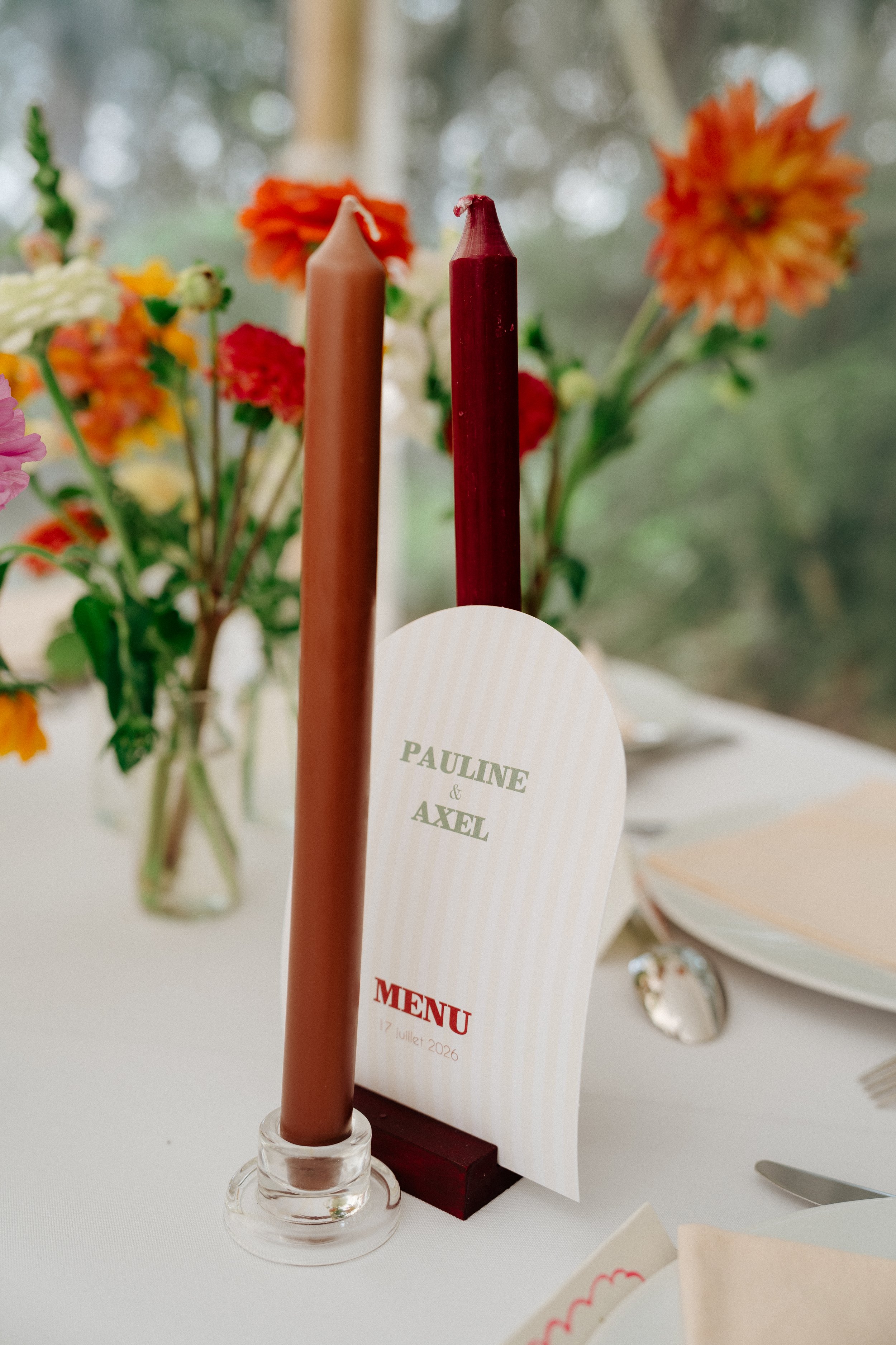 mariage-pauline-et-axel-maison-villeneuve-normandie-photographe-sacha-ernadote-decoration-table-3.jpg