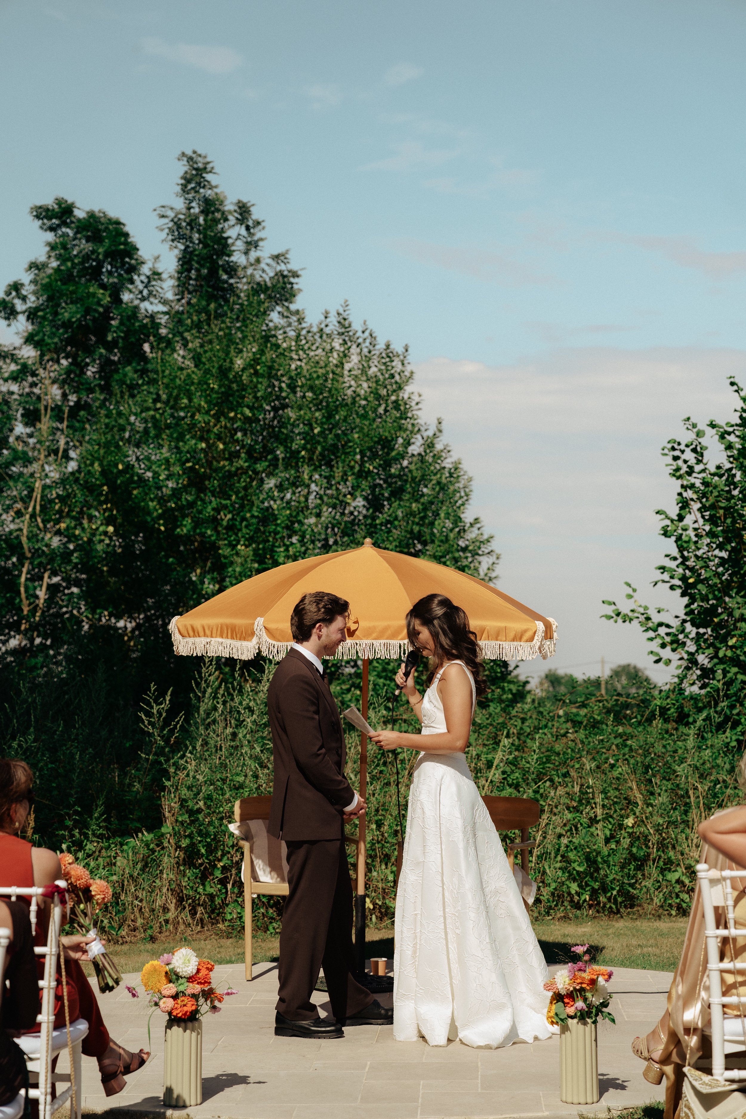 mariage-pauline-et-axel-maison-villeneuve-normandie-photographe-sacha-ernadote-ceremonie-laique-68.jpg