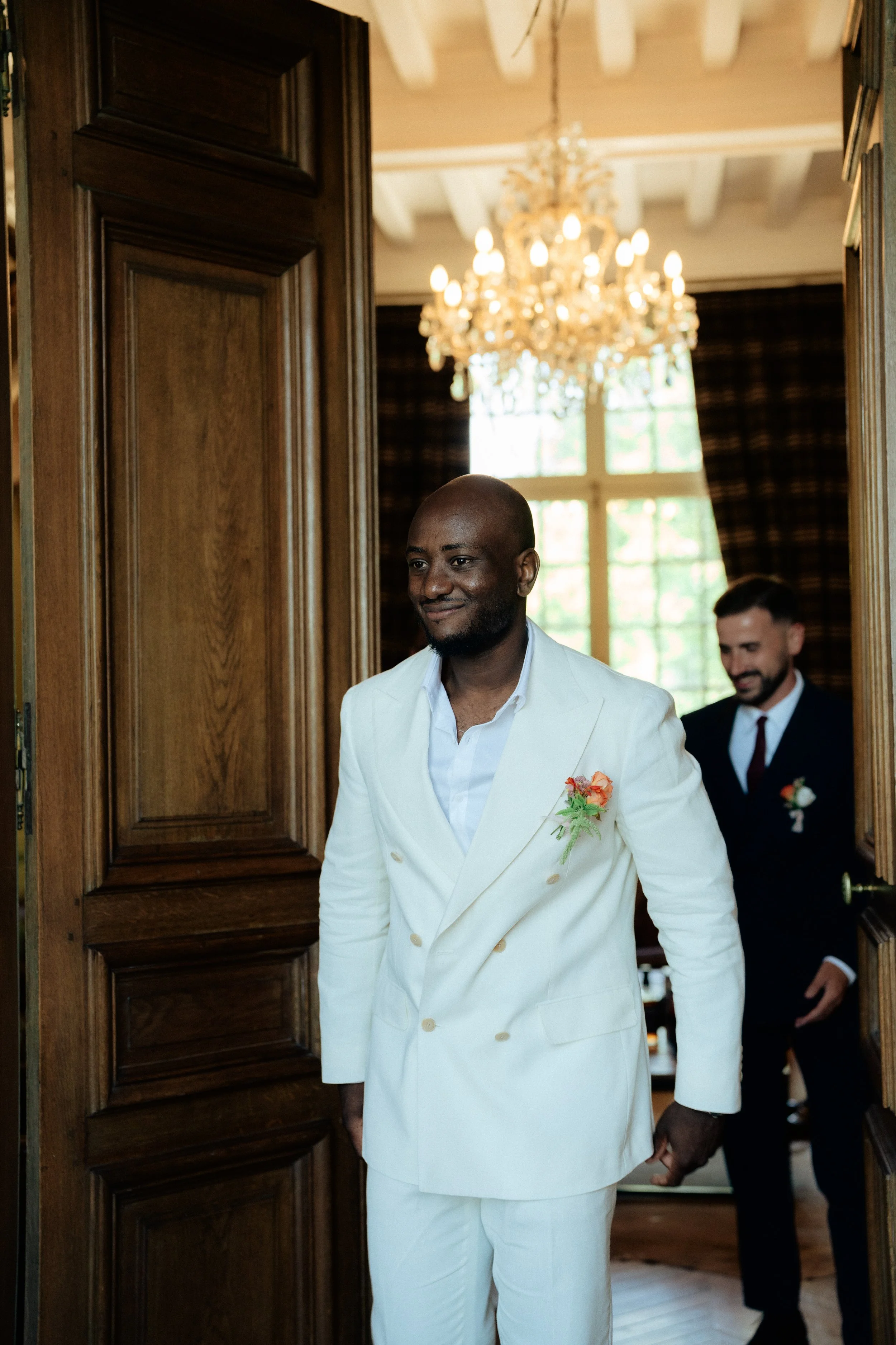 preparatifs-mariage-laique-chateau-normandie-fatiha-beric-photographe-sacha-ernadote-15.jpg