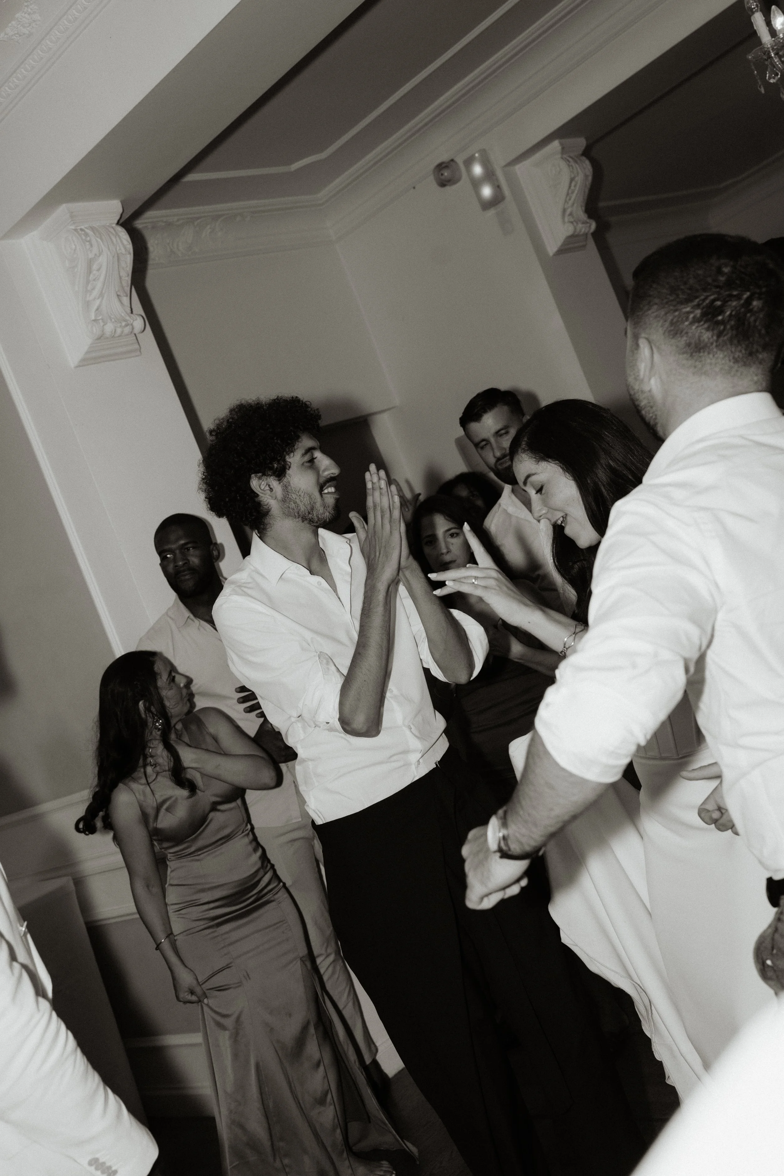 soiree-mariage-laique-chateau-normandie-fatiha-beric-photographe-sacha-ernadote-38.jpg