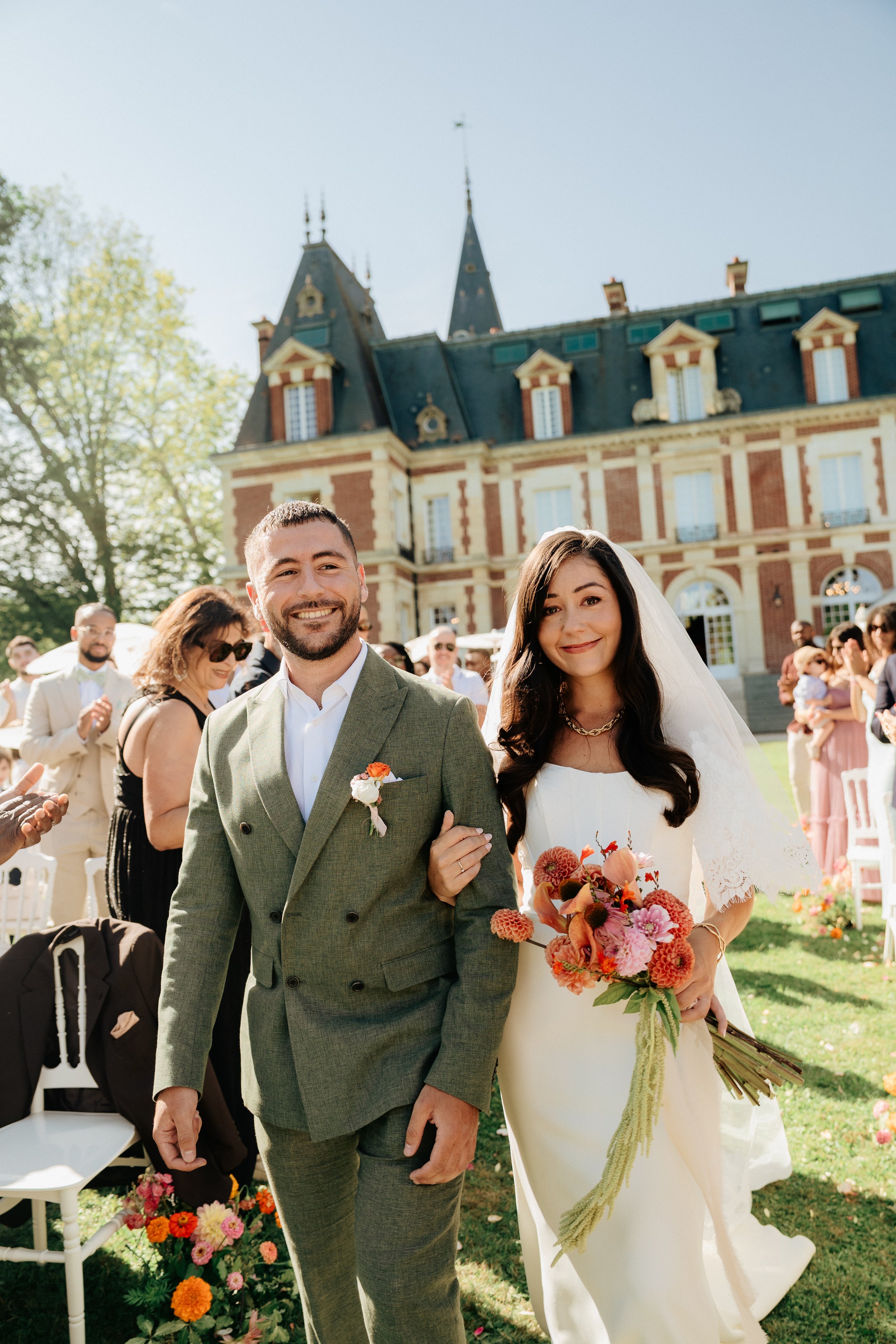 ceremonie-mariage-laique-chateau-normandie-fatiha-beric-photographe-sacha-ernadote-44.jpg