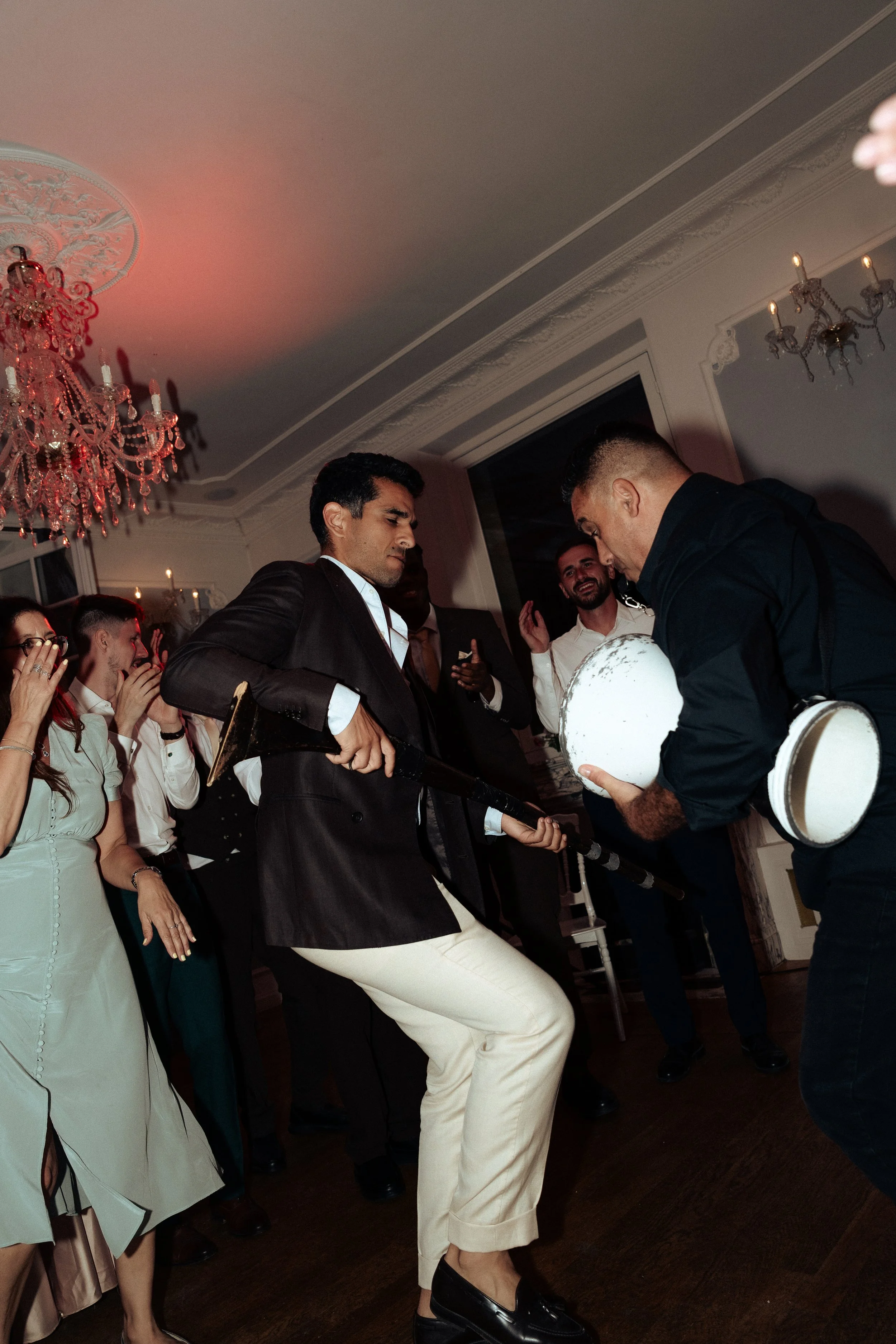 soiree-mariage-laique-chateau-normandie-fatiha-beric-photographe-sacha-ernadote-138.jpg