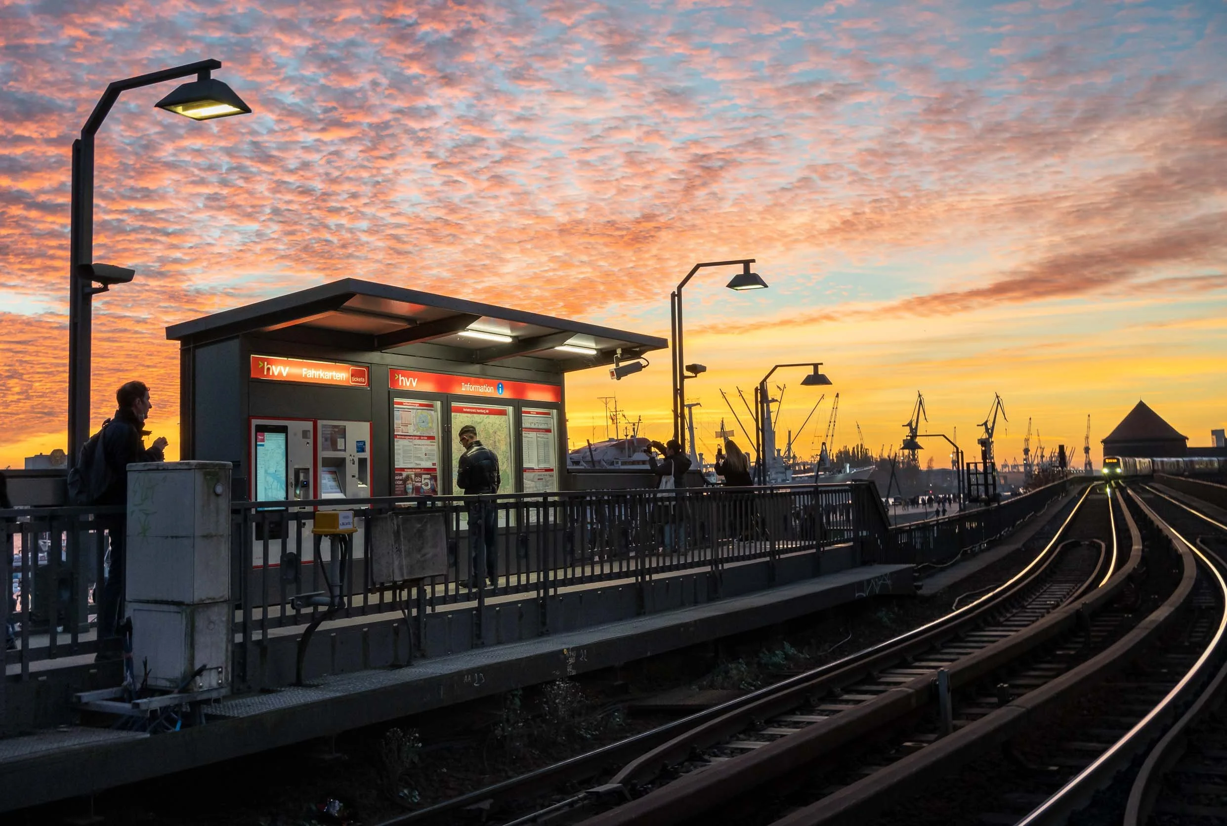 Hamburg - Baumwahl U-Bahn Station - Sonnenuntergang - Kunstdrucke