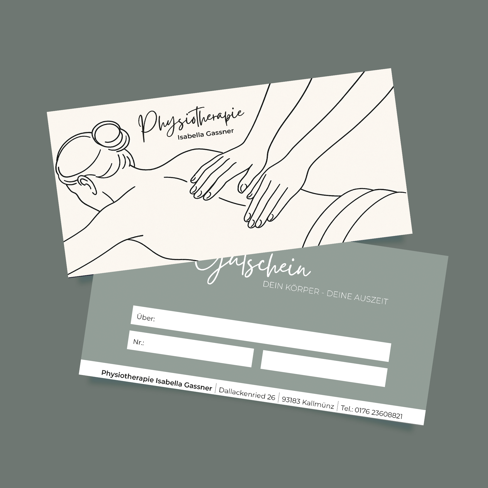Geschenkgutschein für Physiotherapie mit einer stilvollen Illustration einer Person, die auf der Seite liegt, während eine andere Person ihre Schultern und den Rücken massiert. Der Gutschein ist in Schwarz-Weiß gehalten und zeigt den Namen 'Isabella Gassner' sowie Kontaktdaten.
