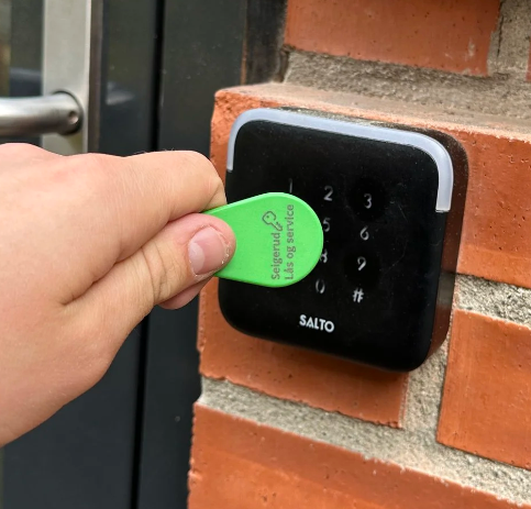 Salto adgangssystem med brikke