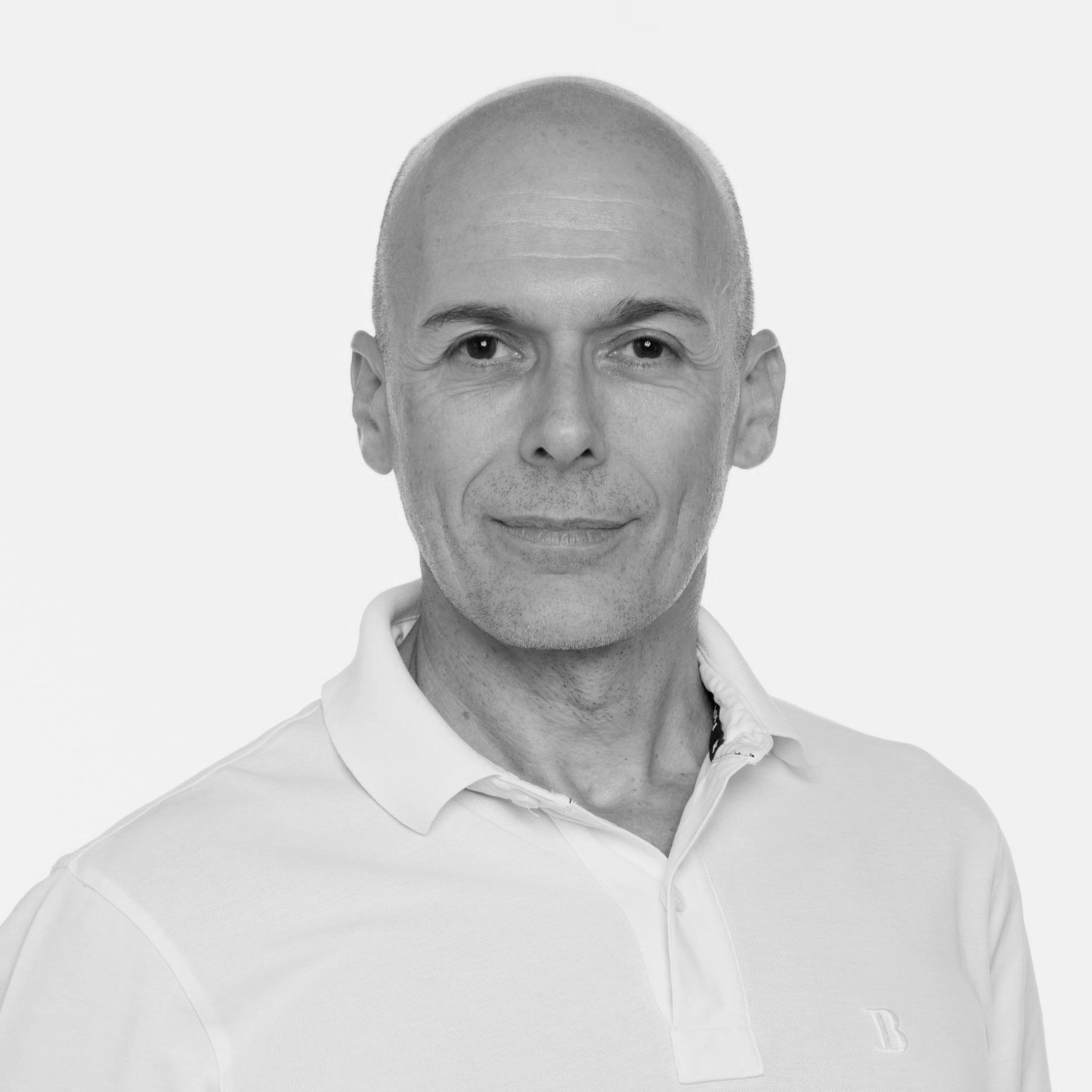 Igor Longato, Intendant des Swiss National Orchestra  
Dieses Foto zeigt Igor Longato, den engagierten Intendanten des Swiss National Orchestra. Unter seiner Leitung entwickelt das Orchester innovative Projekte